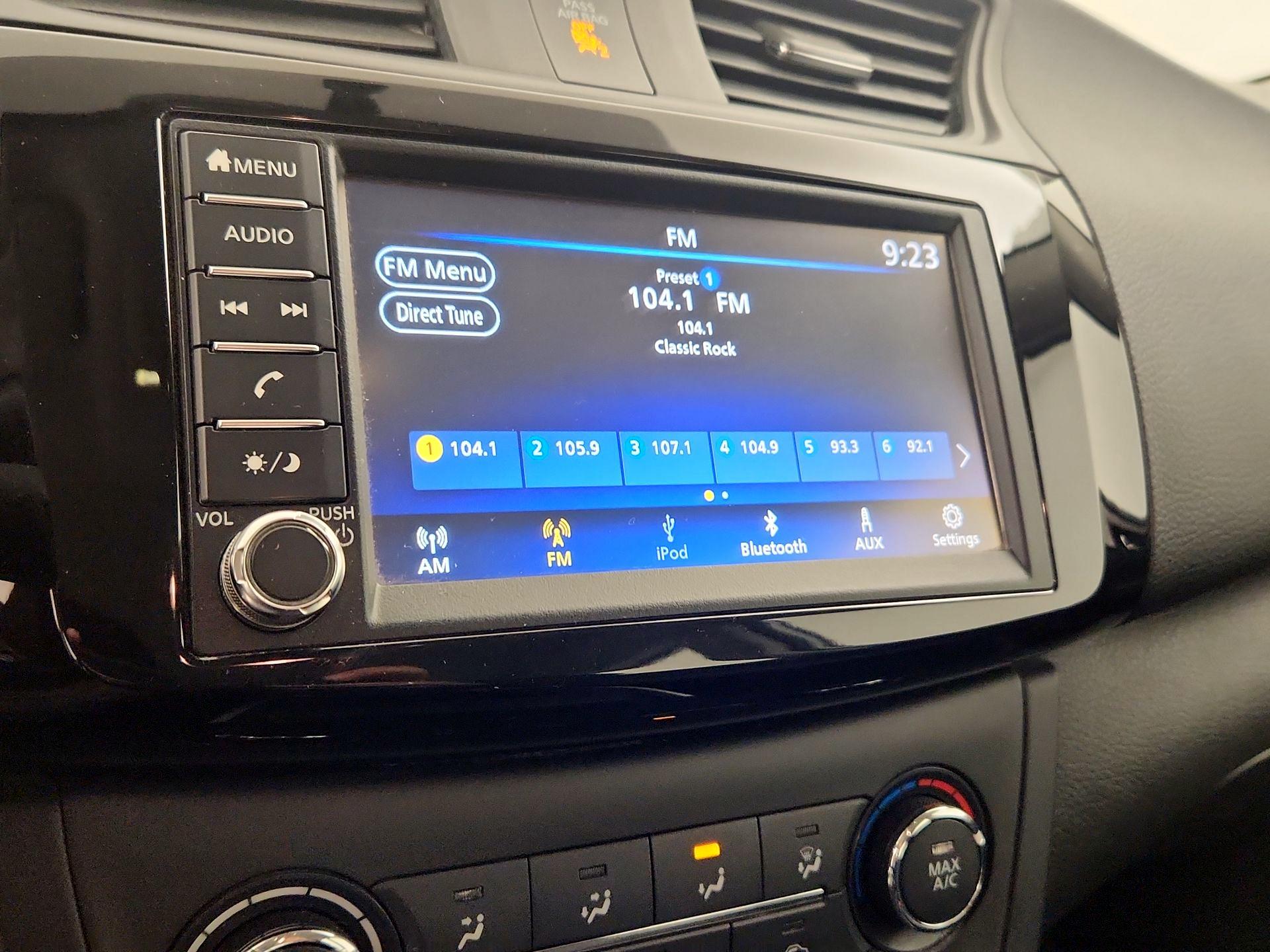 Thumbnail: 2019 Nissan Sentra - 15