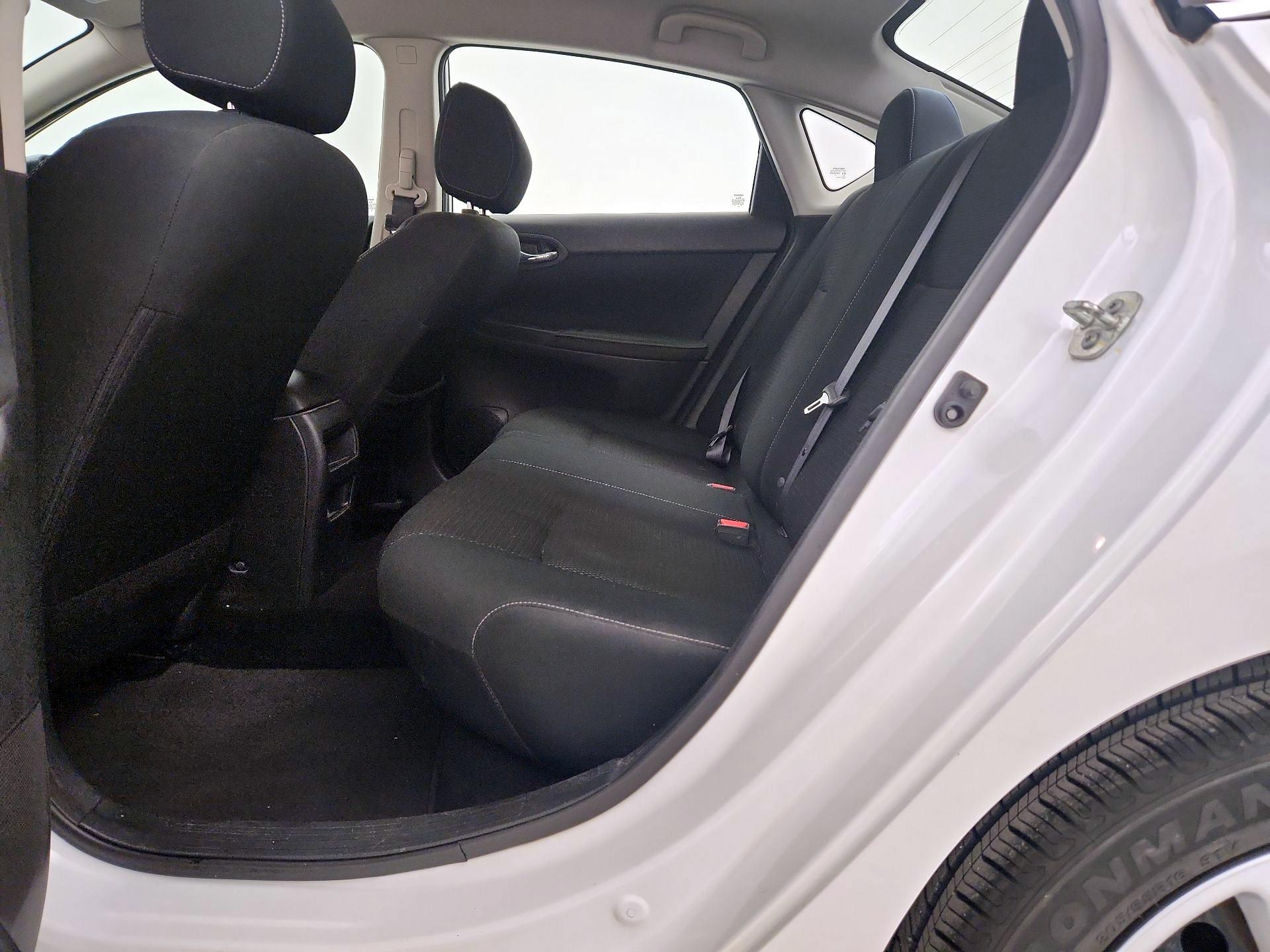 Thumbnail: 2019 Nissan Sentra - 19