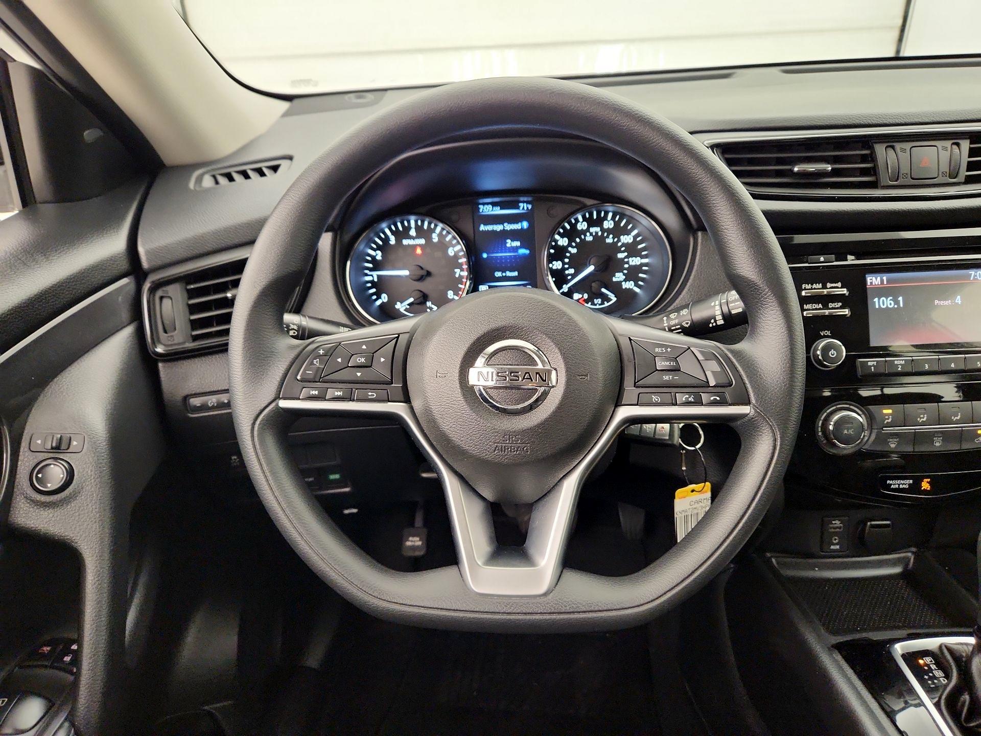 Thumbnail: 2017 Nissan Rogue - 10