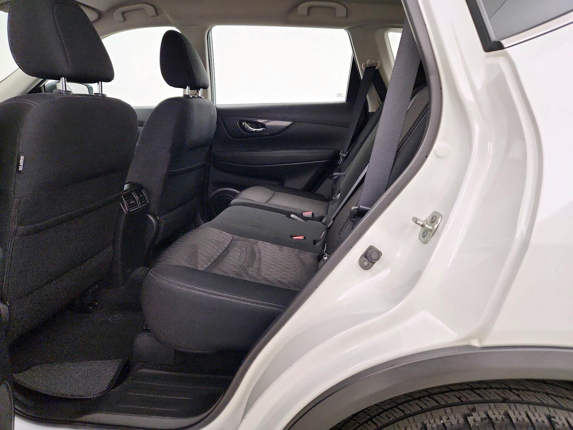 Thumbnail: 2017 Nissan Rogue - 19