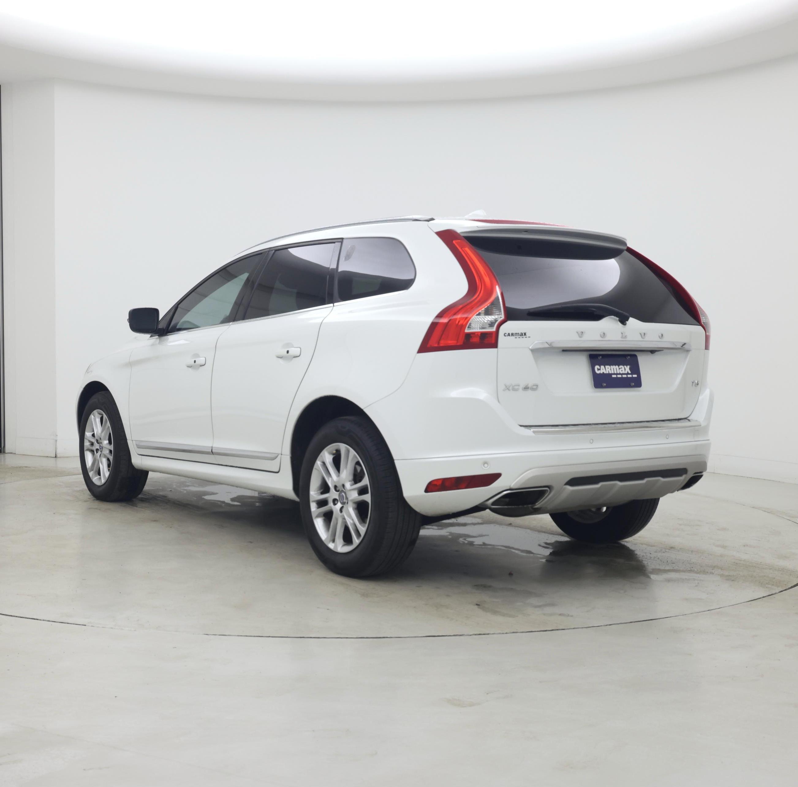 Thumbnail: 2016 Volvo XC60 - 2