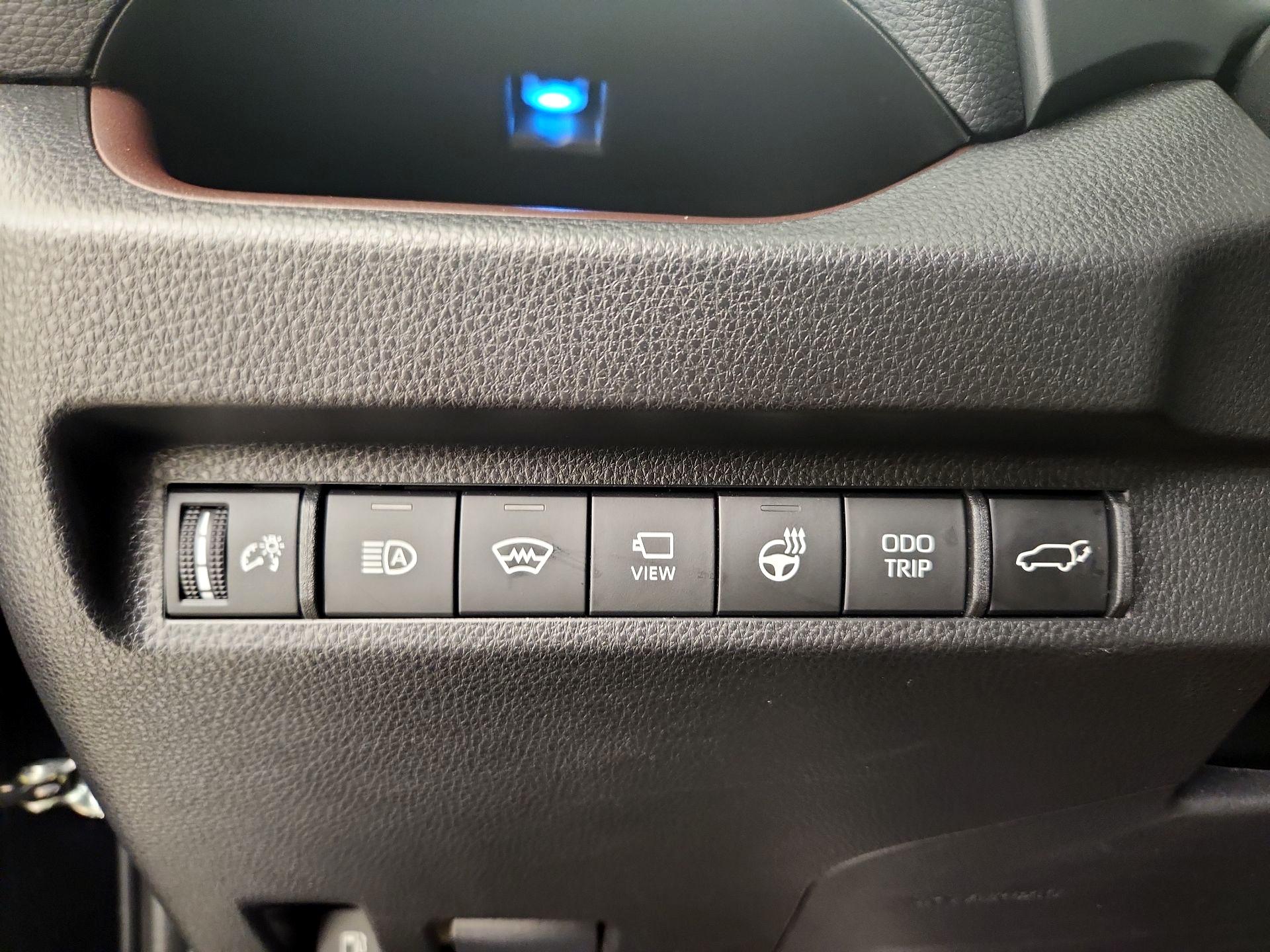 Thumbnail: 2024 Toyota RAV4 - 11