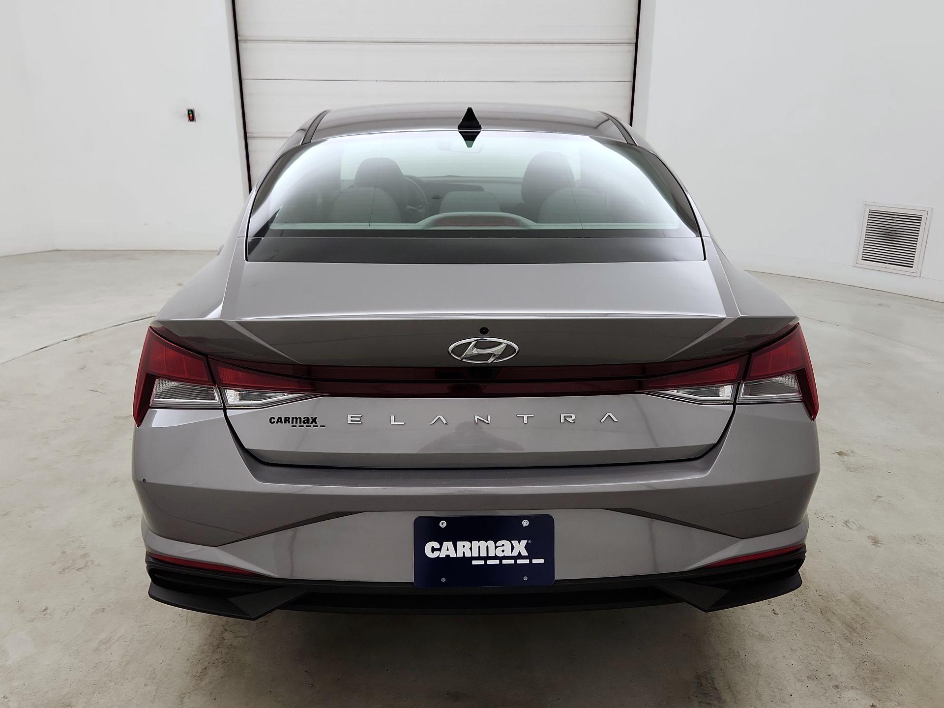 Thumbnail: 2023 Hyundai Elantra - 6