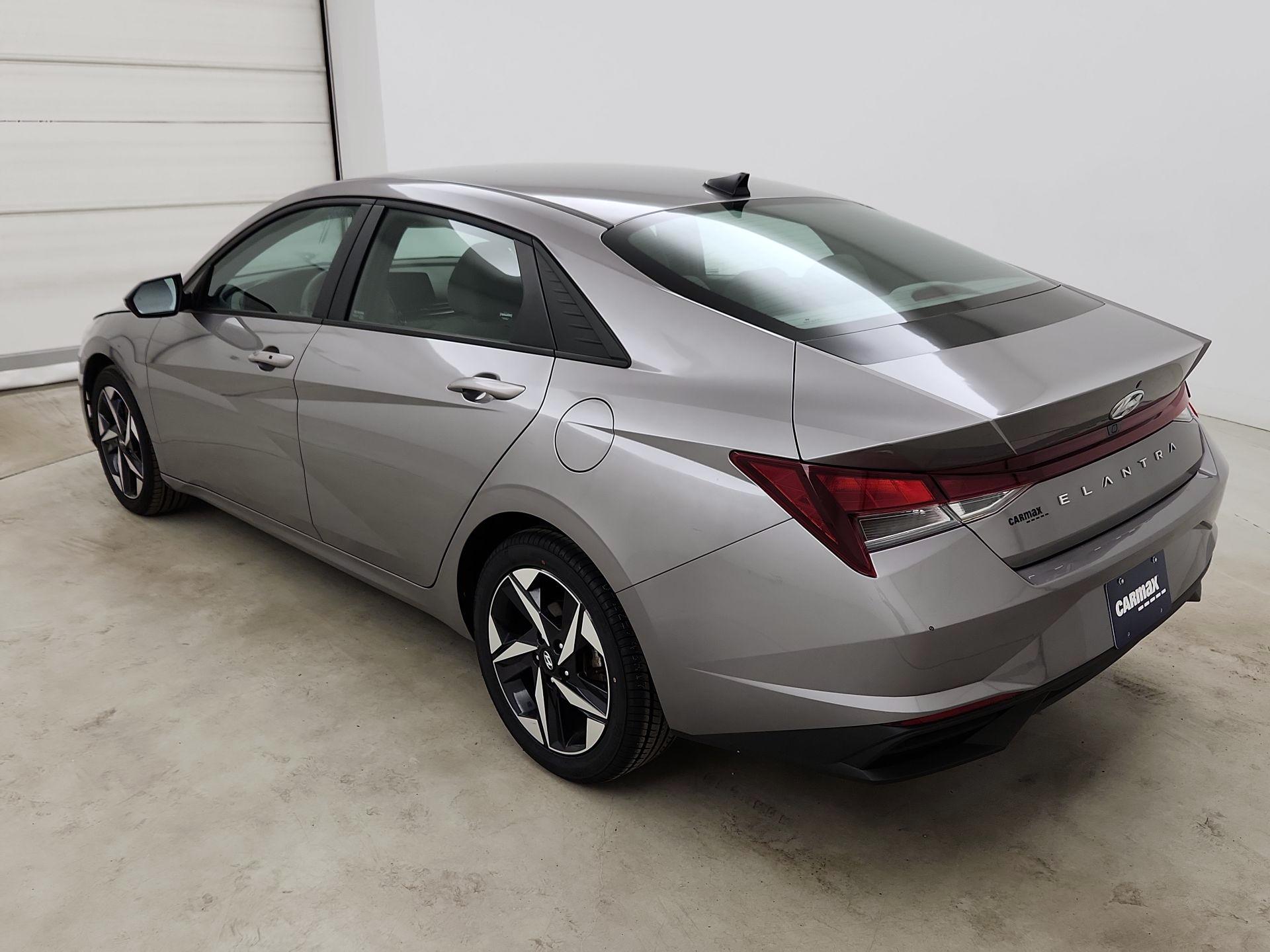 Thumbnail: 2023 Hyundai Elantra - 7