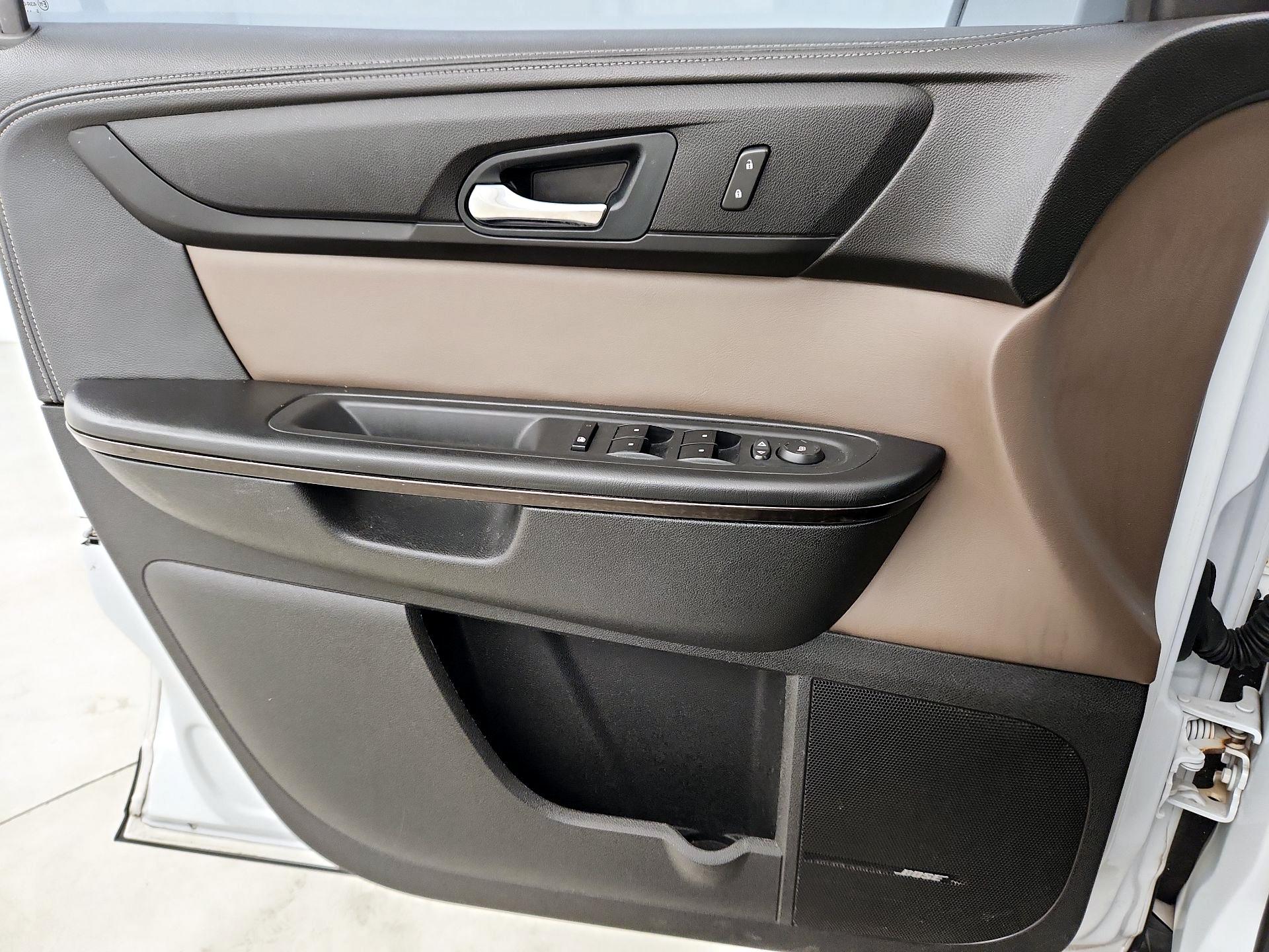 Thumbnail: 2016 GMC Acadia - 10