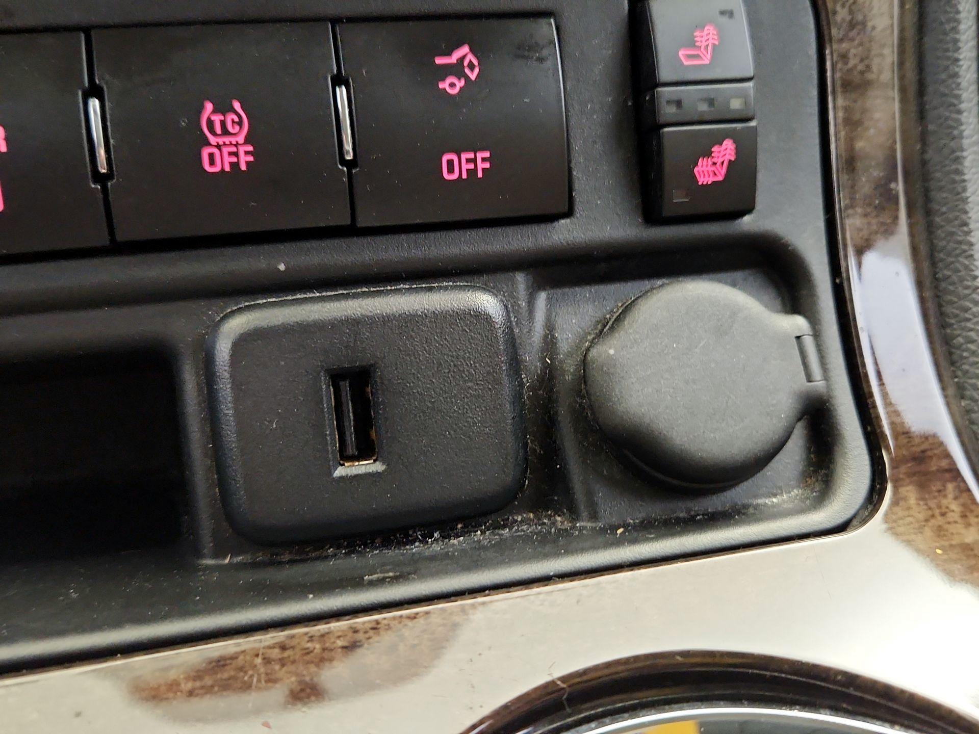 Thumbnail: 2016 GMC Acadia - 16