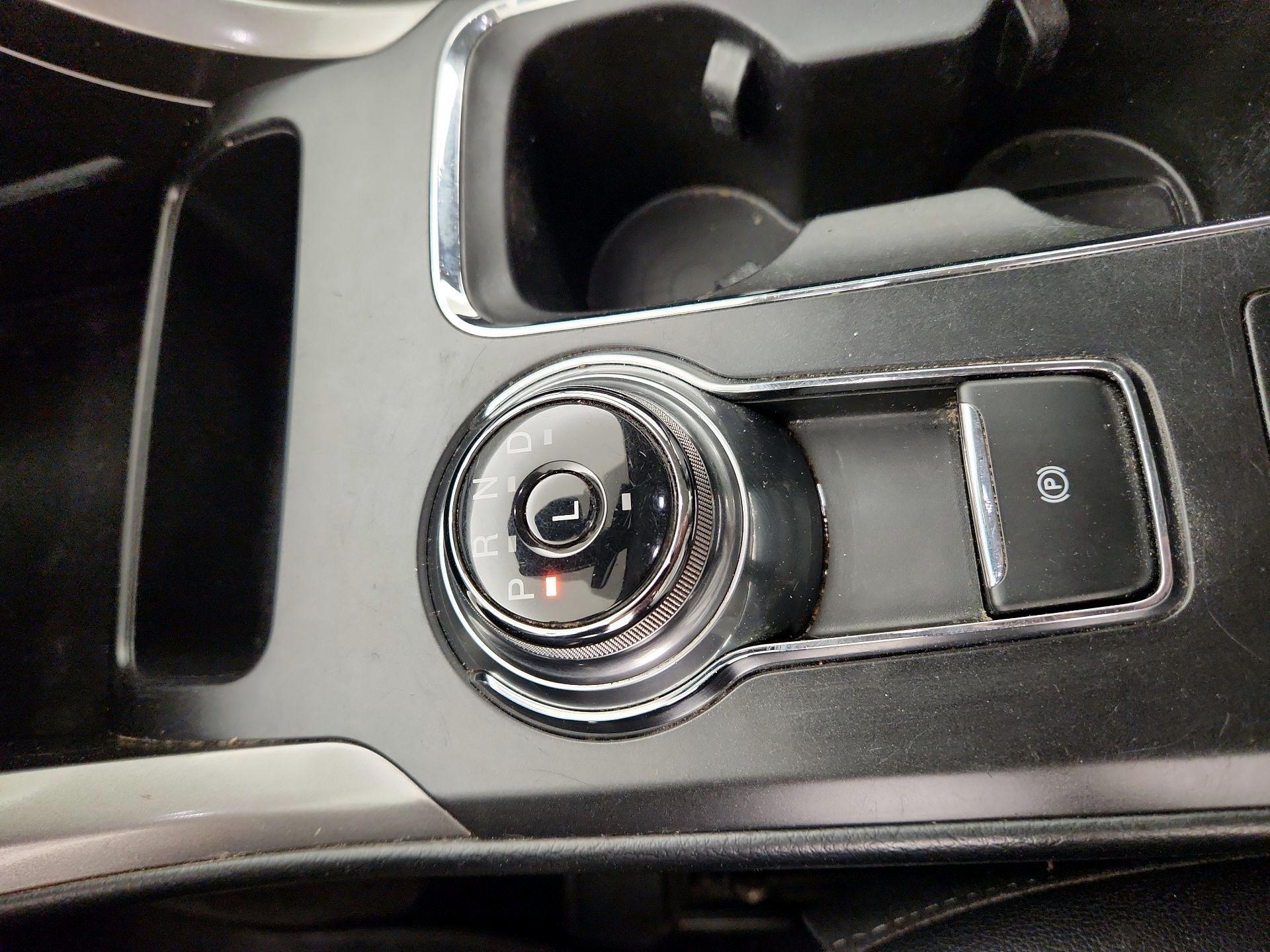 Thumbnail: 2019 Ford Fusion - 16