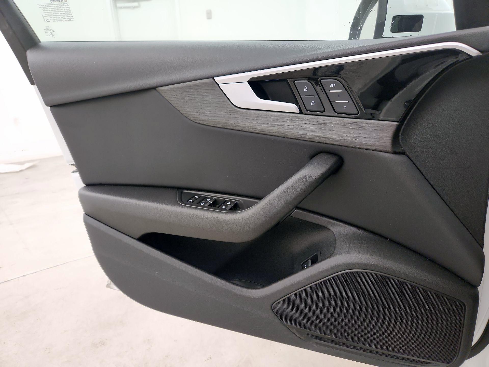 Thumbnail: 2020 Audi A4 - 10