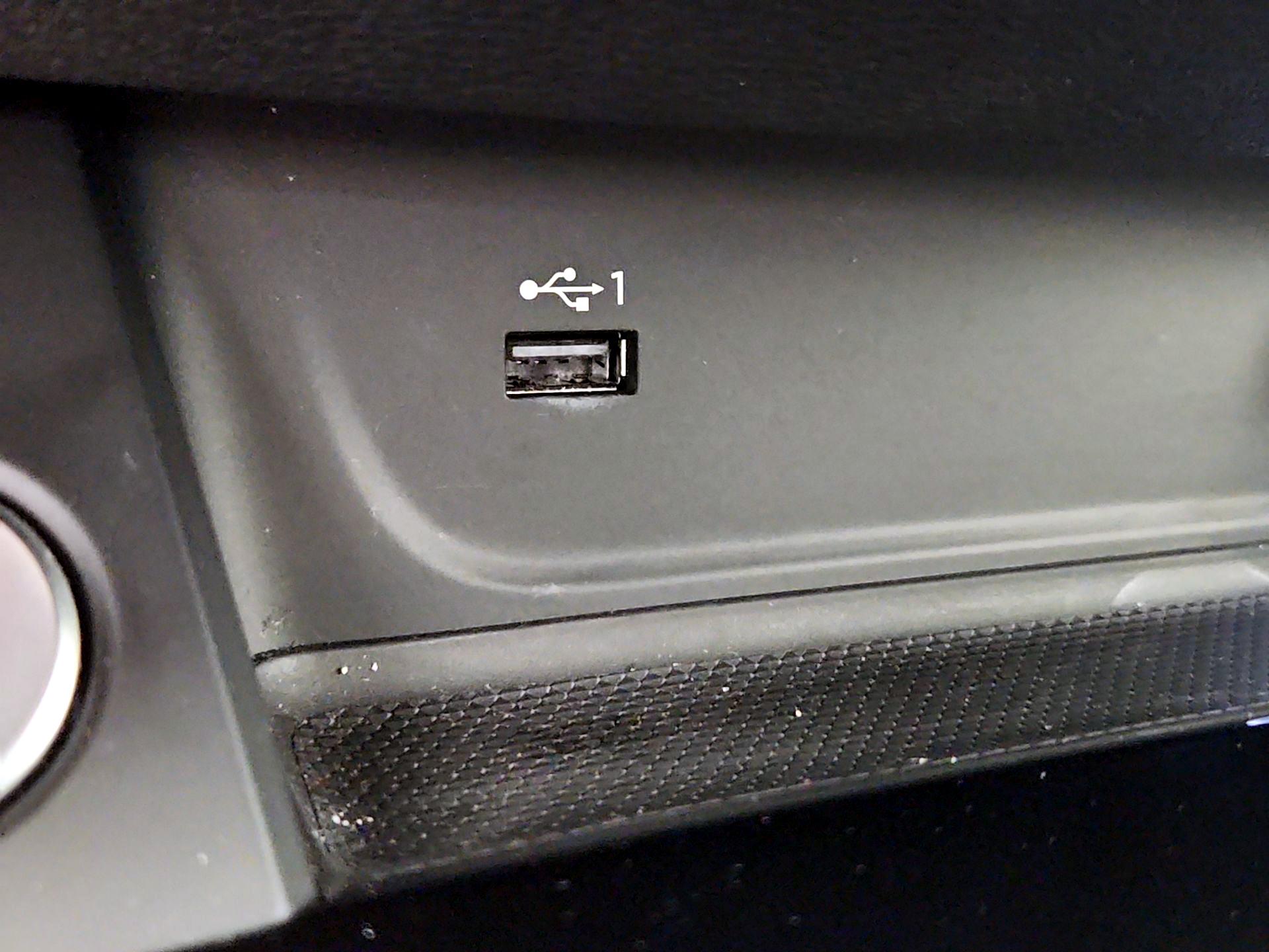 Thumbnail: 2020 Audi A4 - 16