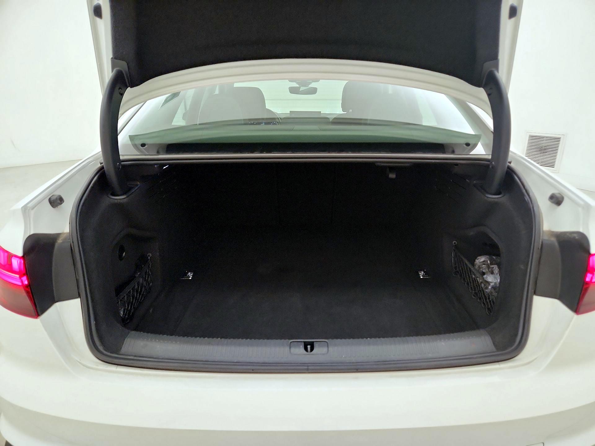 Thumbnail: 2020 Audi A4 - 19