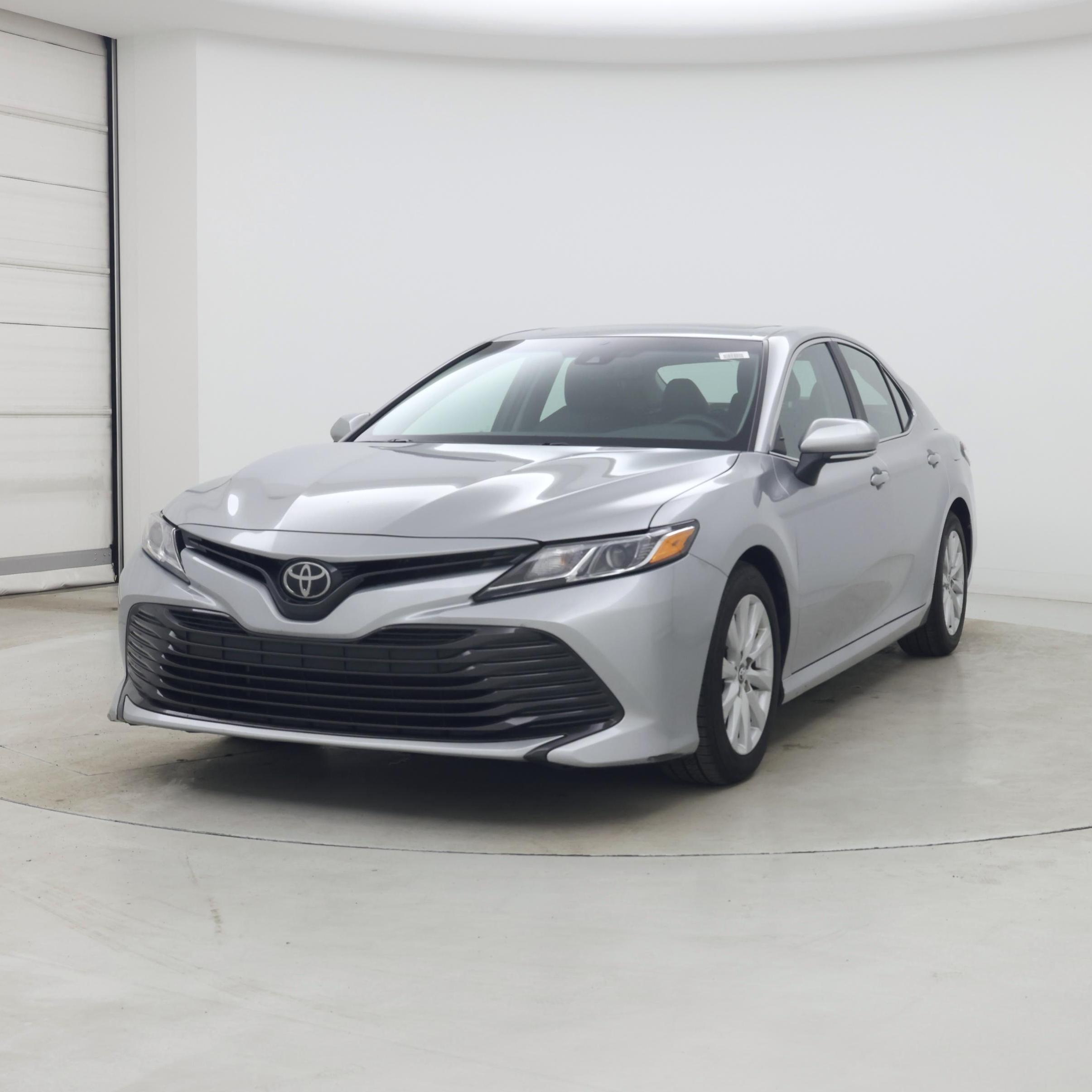 Thumbnail: 2018 Toyota Camry - 4