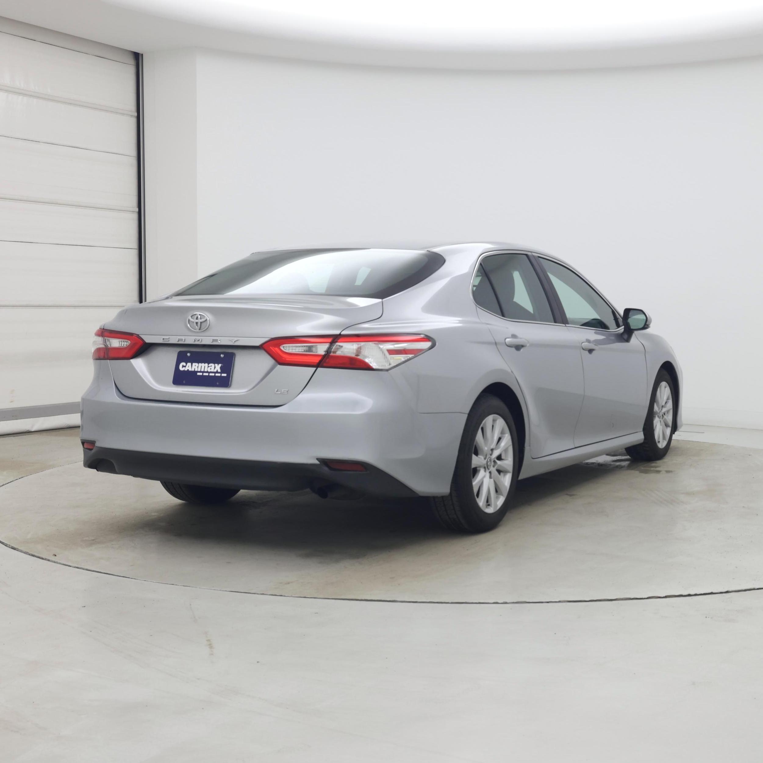 Thumbnail: 2018 Toyota Camry - 8