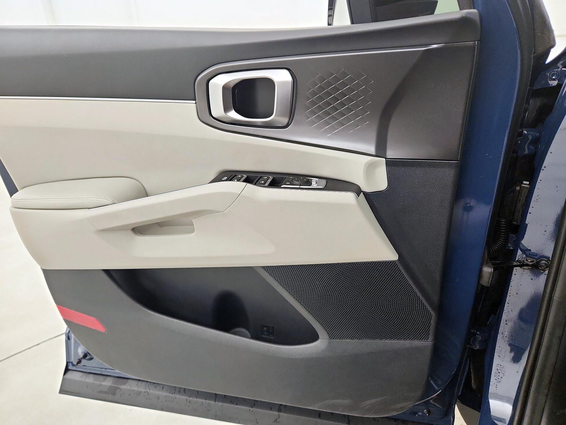 Thumbnail: 2024 Kia Sorento - 12