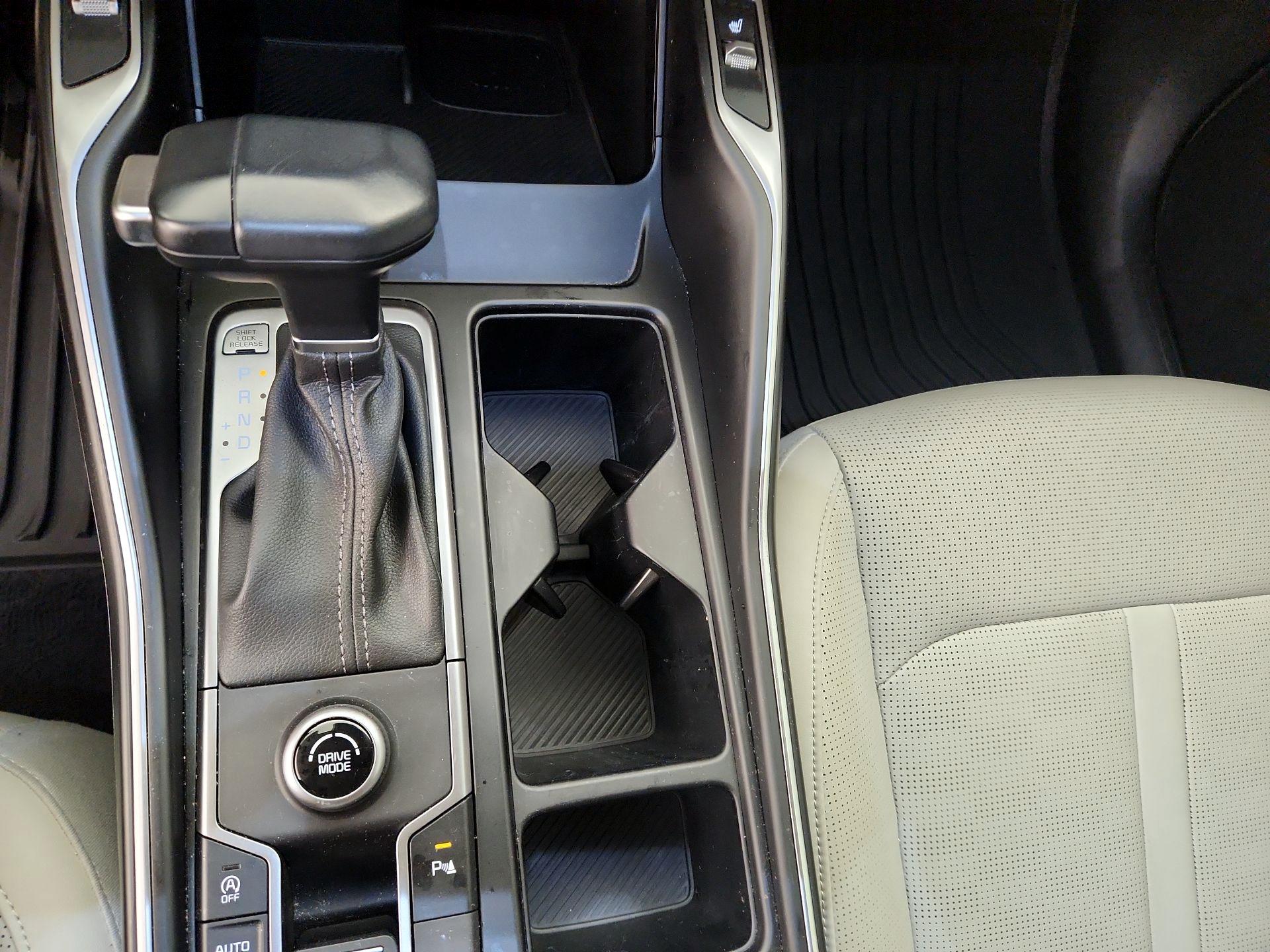 Thumbnail: 2024 Kia Sorento - 18