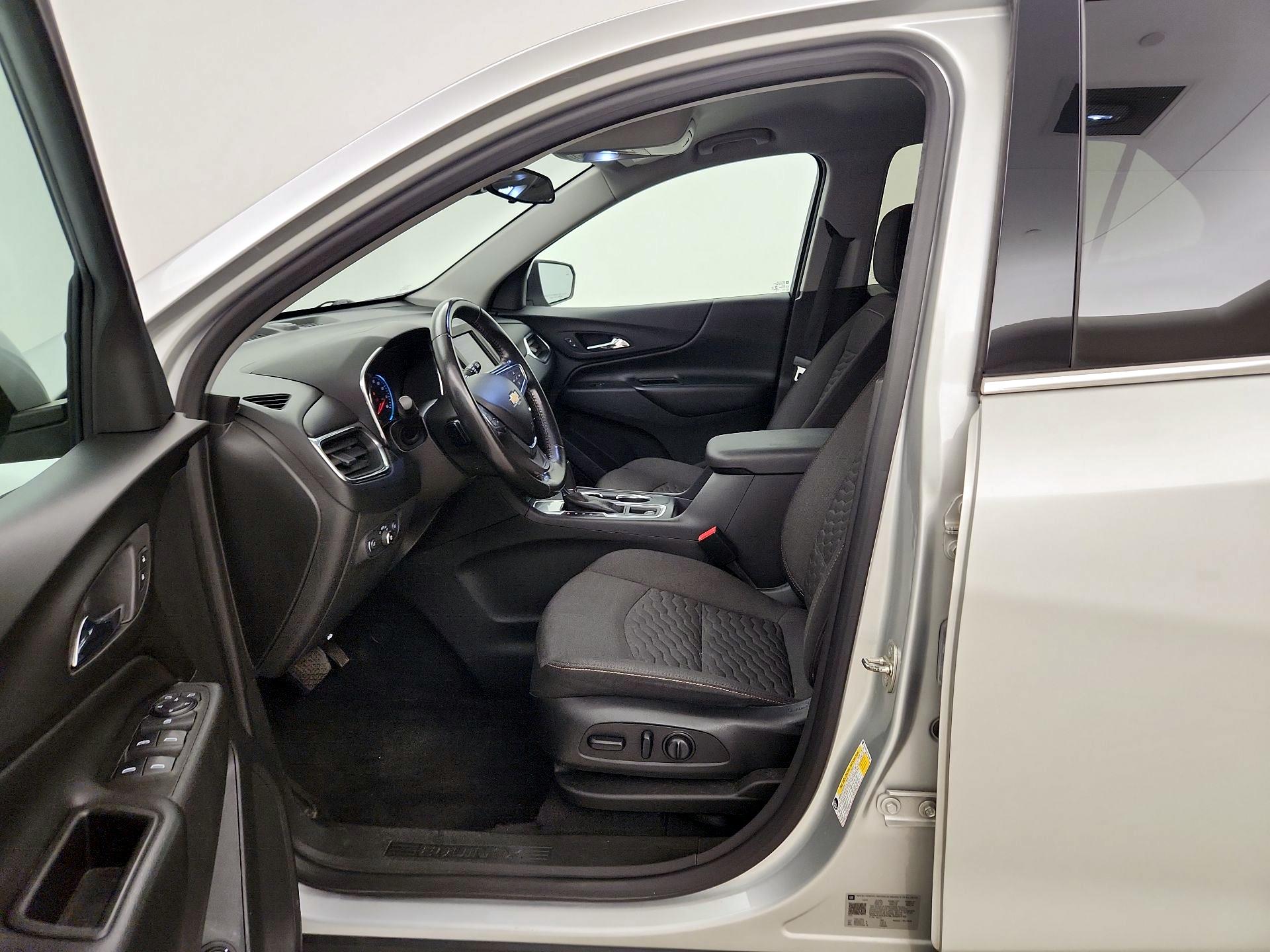 Thumbnail: 2020 Chevrolet Equinox - 9