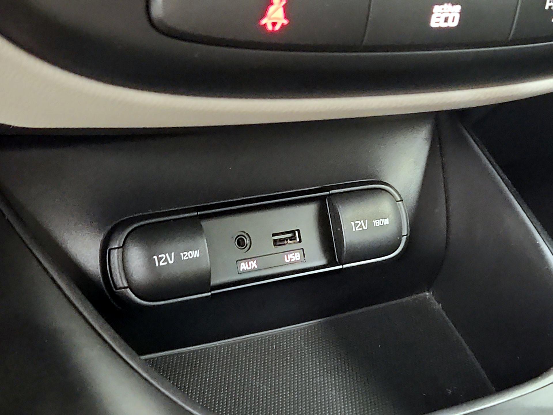 Thumbnail: 2015 Kia Soul - 15