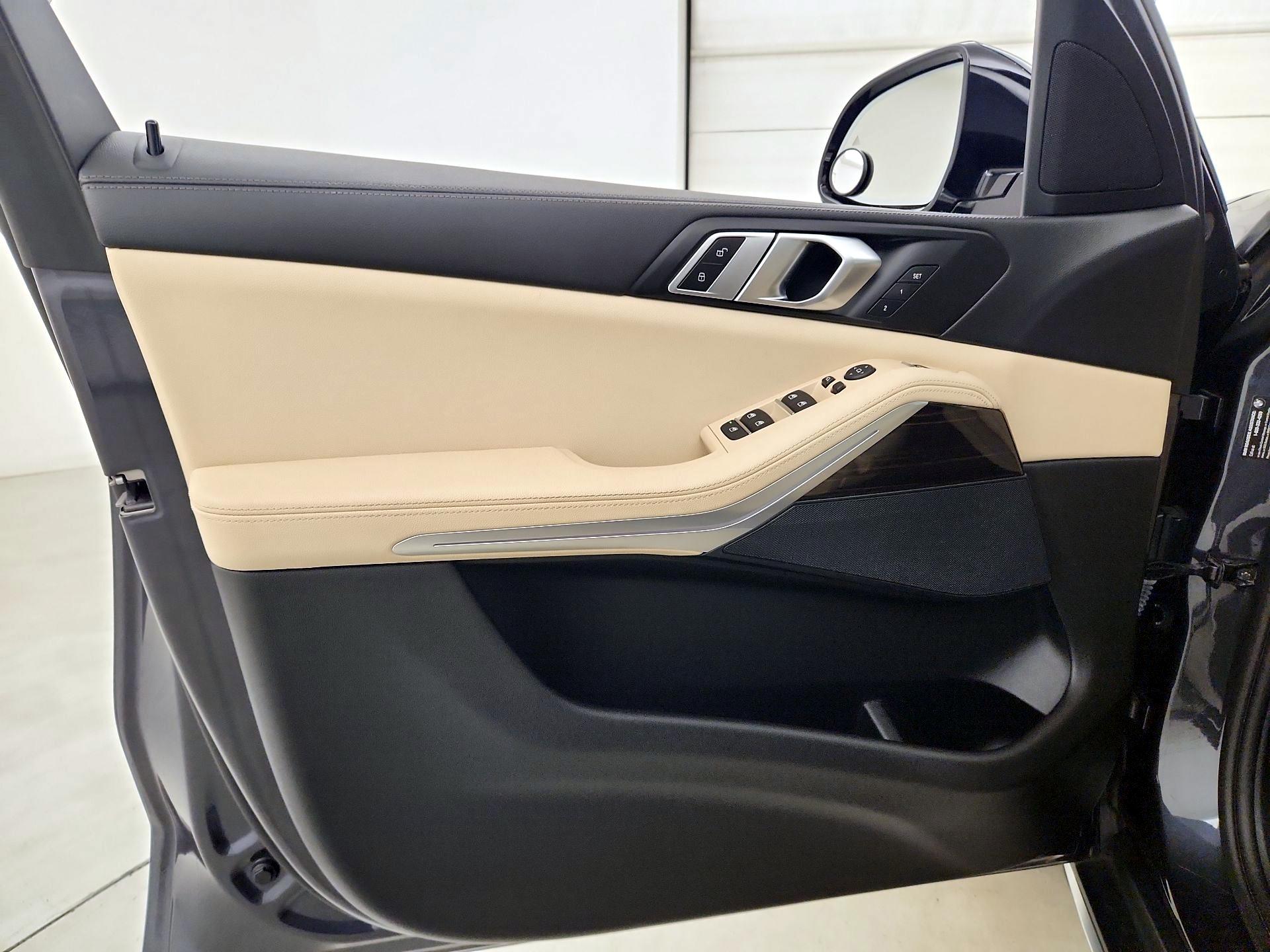 Thumbnail: 2020 BMW X5 - 12