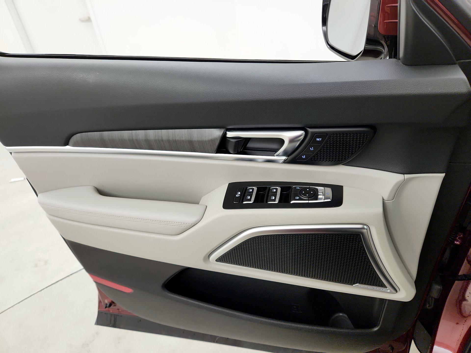 Thumbnail: 2024 Kia Telluride - 10