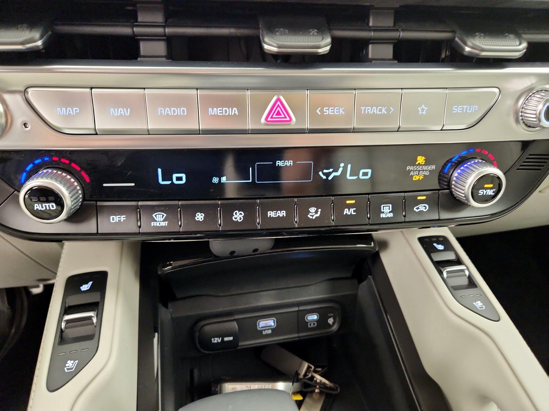 Thumbnail: 2024 Kia Telluride - 15