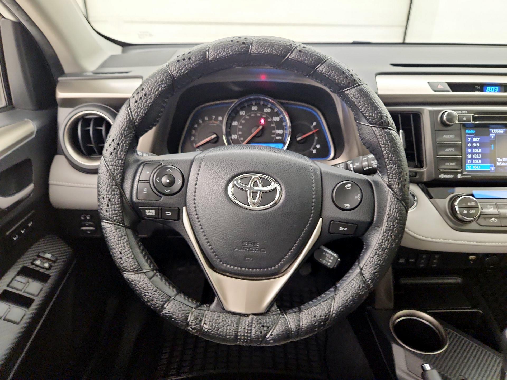Thumbnail: 2015 Toyota RAV4 - 10