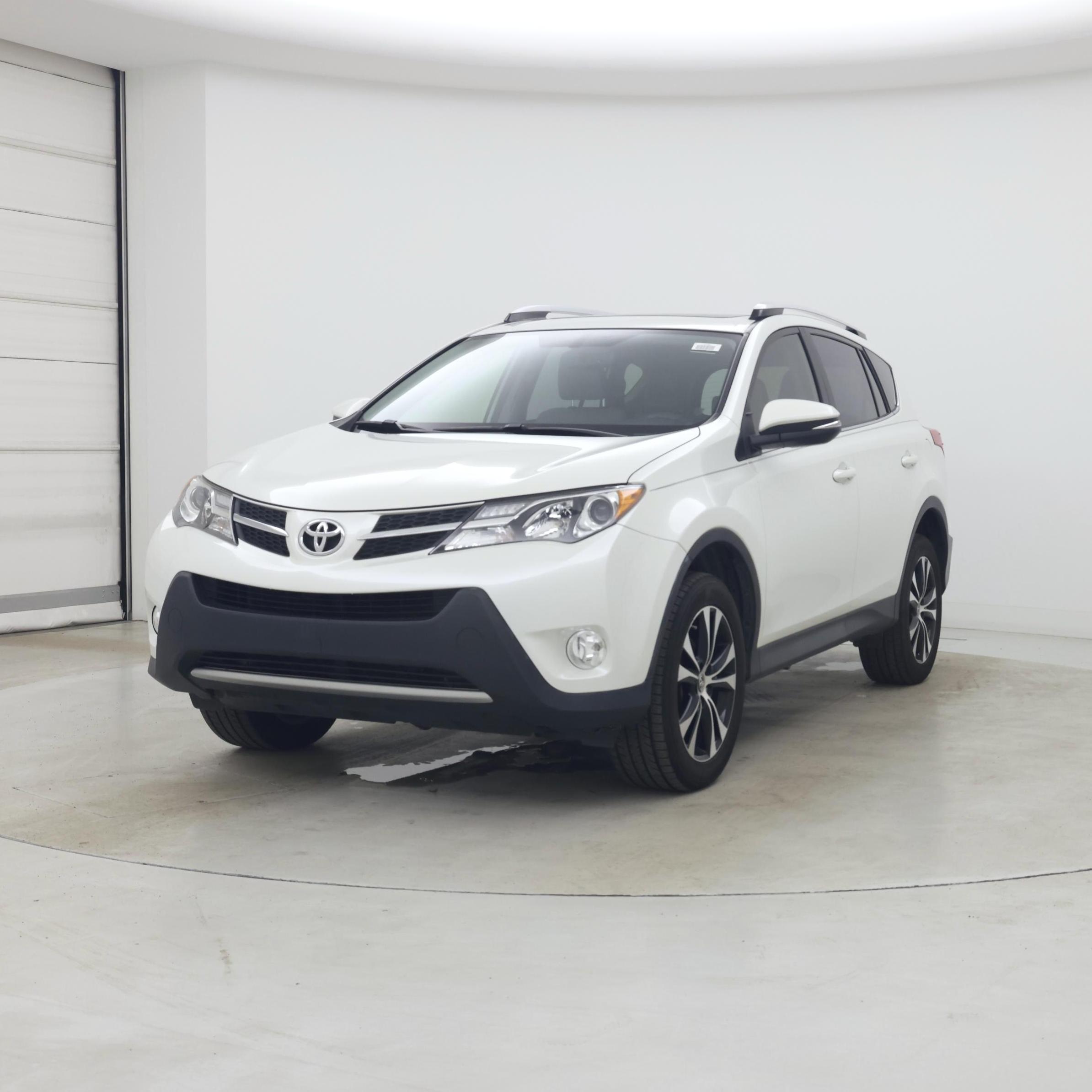 Thumbnail: 2015 Toyota RAV4 - 4