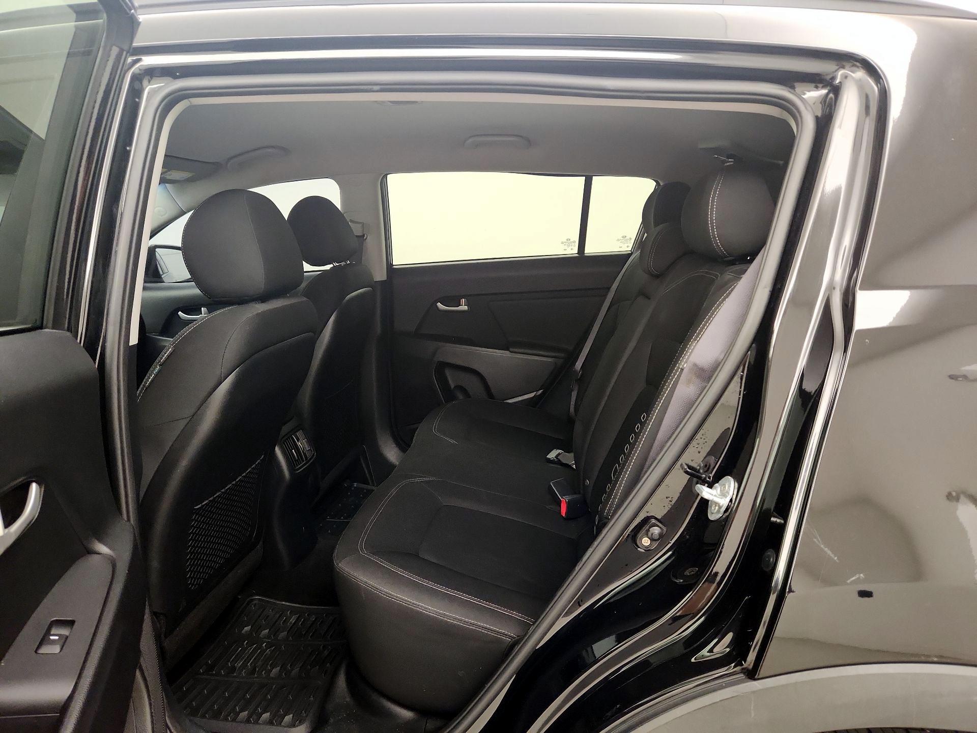 Thumbnail: 2014 Kia Sportage - 19