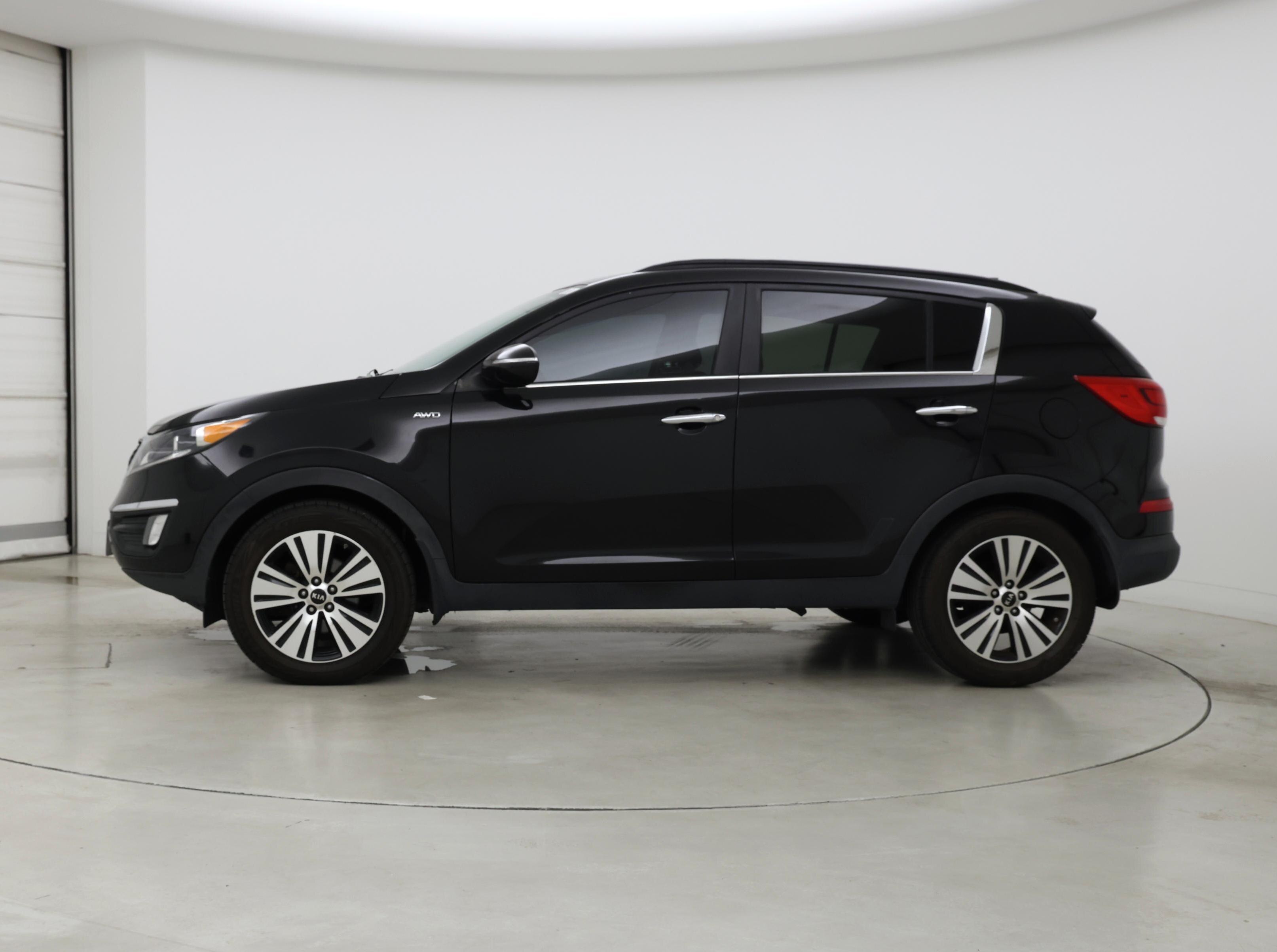 Thumbnail: 2014 Kia Sportage - 3