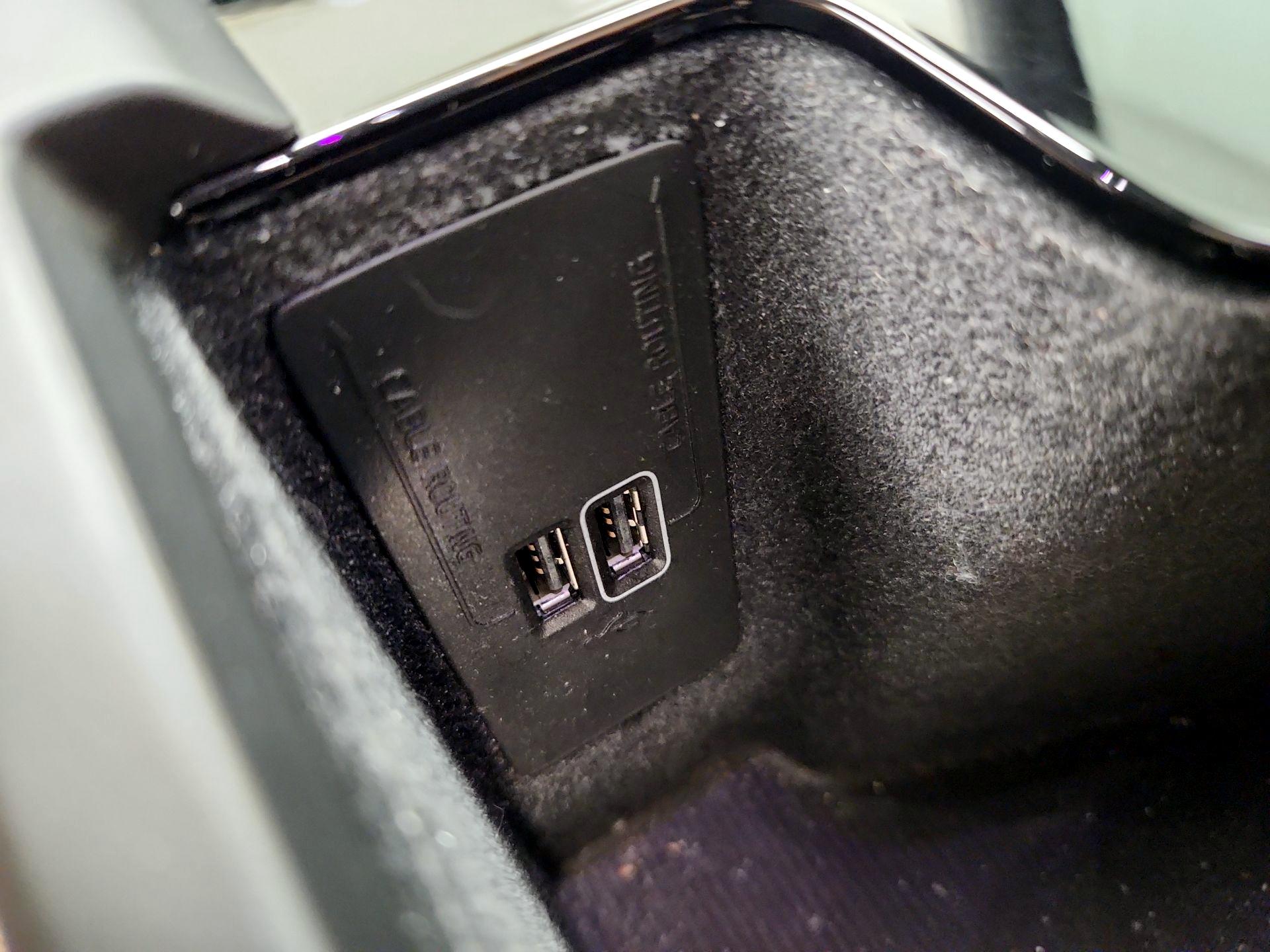 Thumbnail: 2019 Volvo XC60 - 18