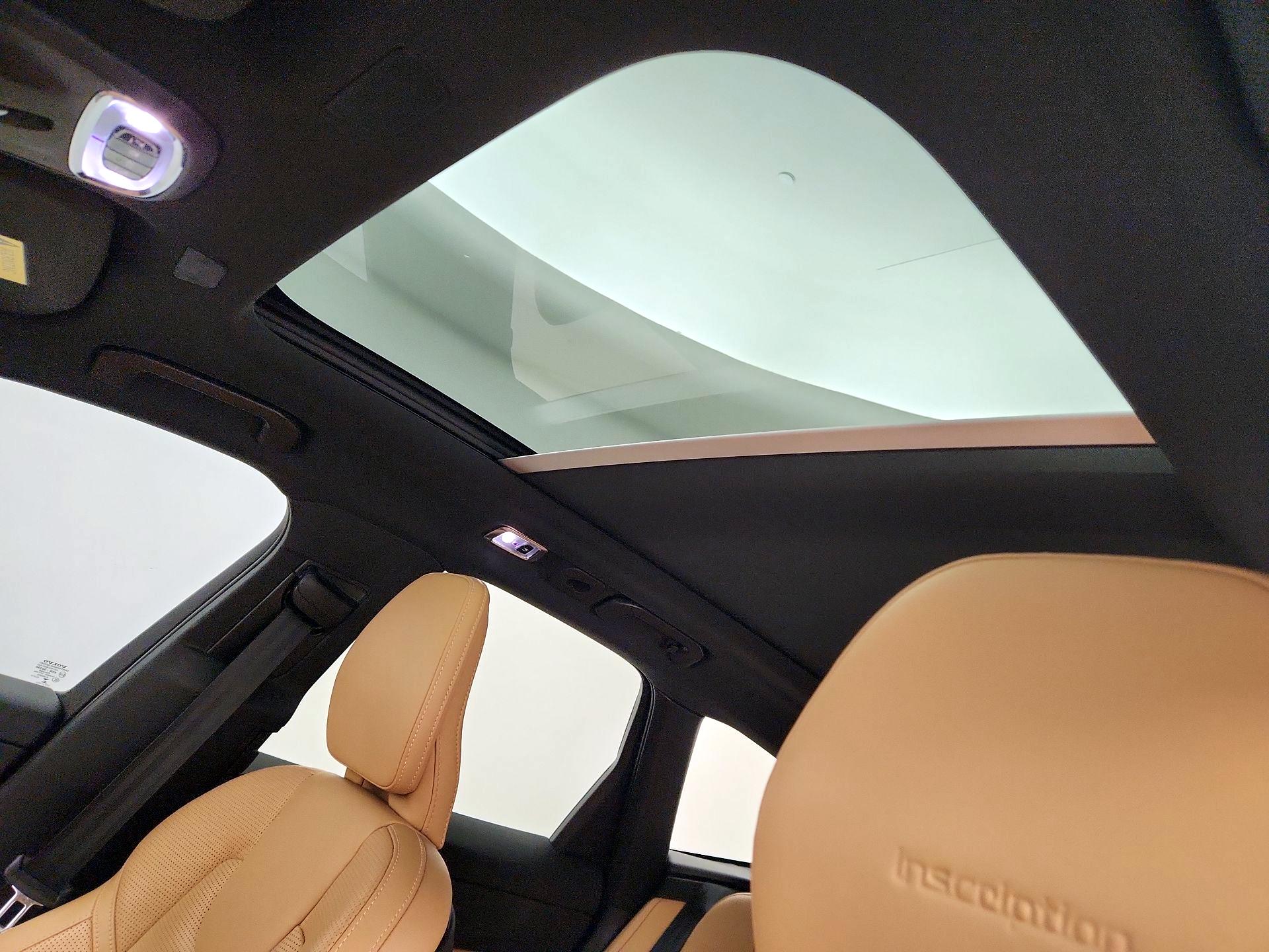 Thumbnail: 2019 Volvo XC60 - 19