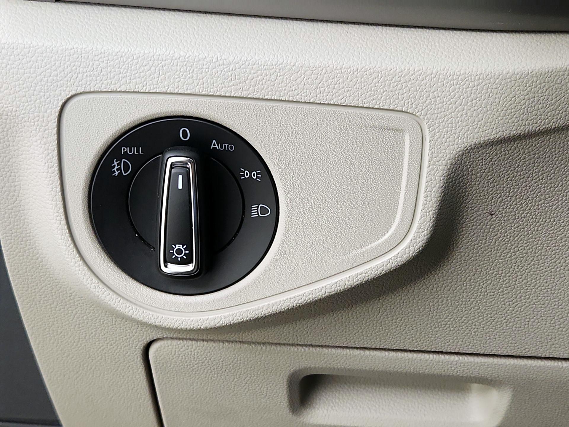 Thumbnail: 2019 Volkswagen Atlas - 13