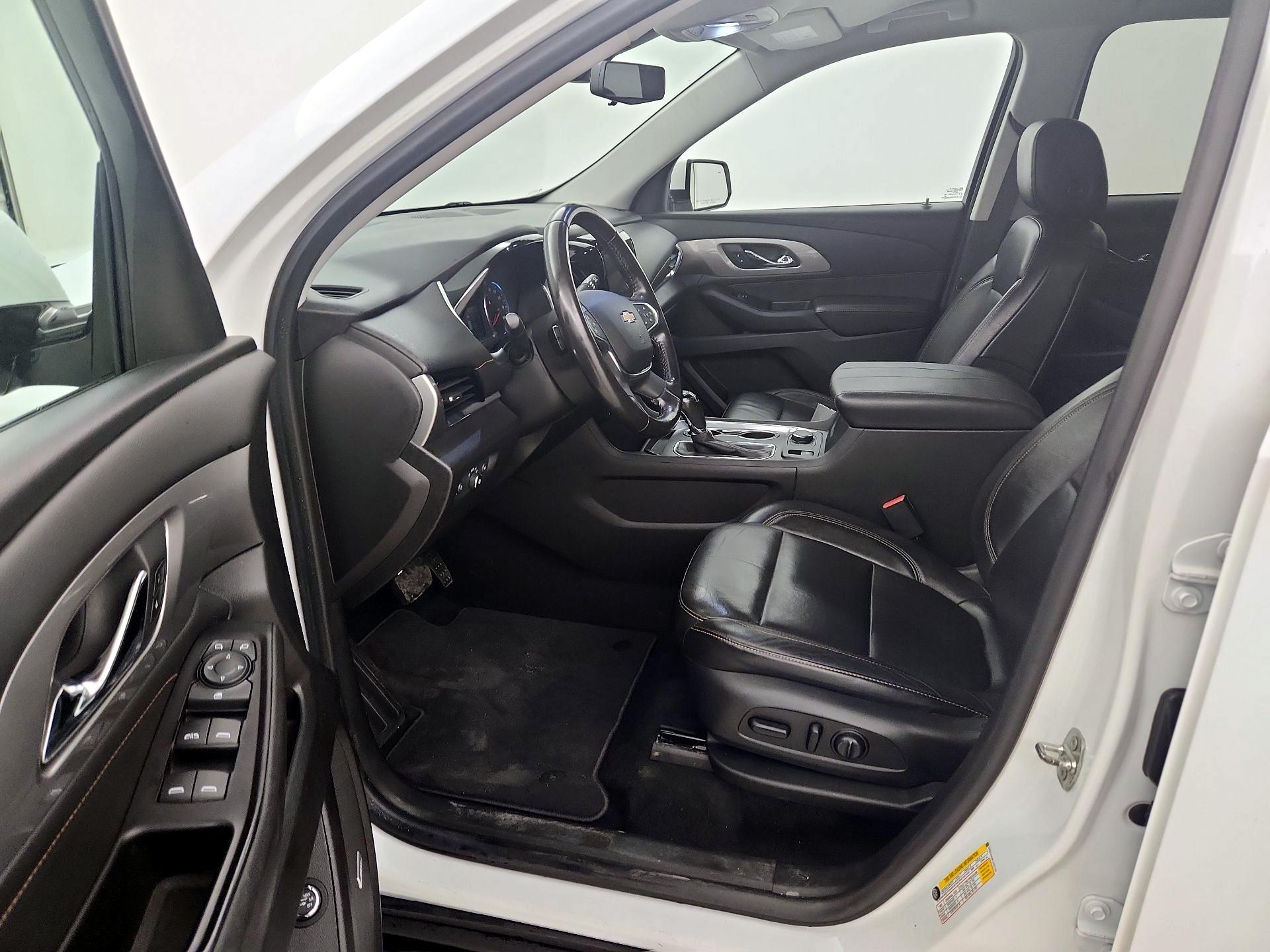 Thumbnail: 2018 Chevrolet Traverse - 9