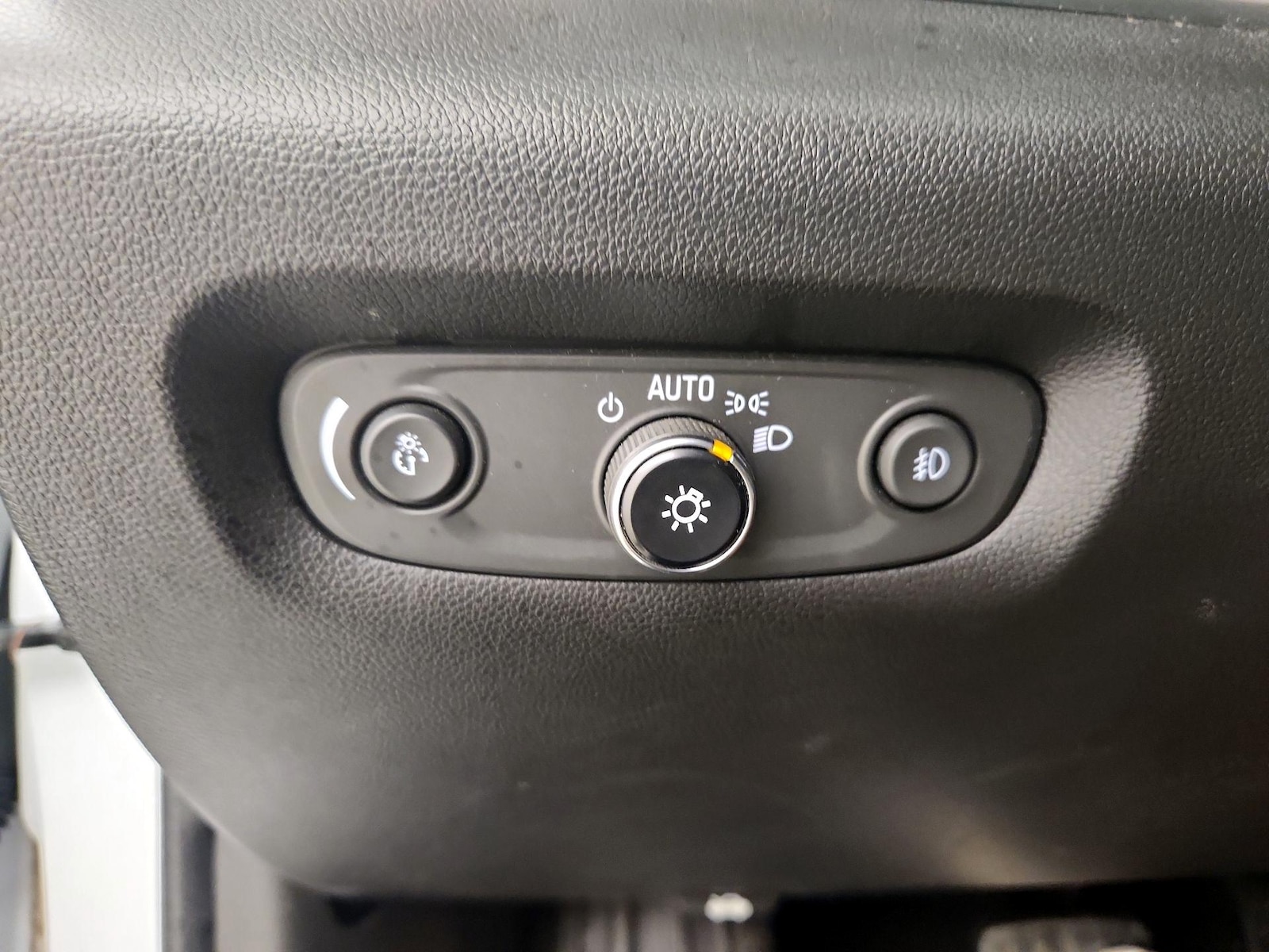 2018 Chevrolet Traverse 3LT - Photo 12