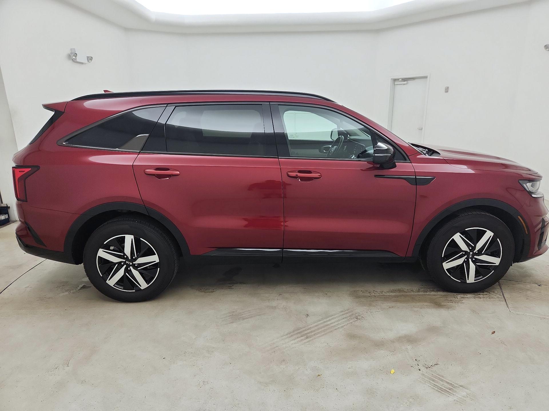 Thumbnail: 2021 Kia Sorento - 4