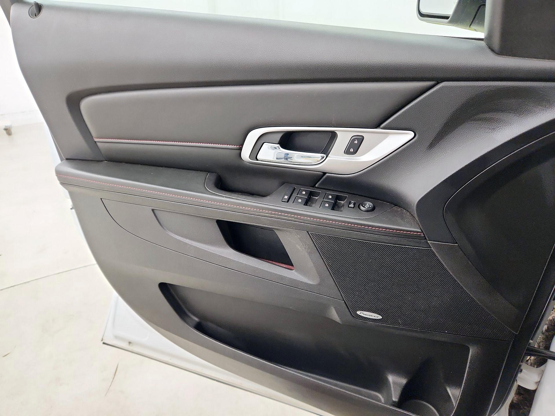 Thumbnail: 2015 GMC Terrain - 10