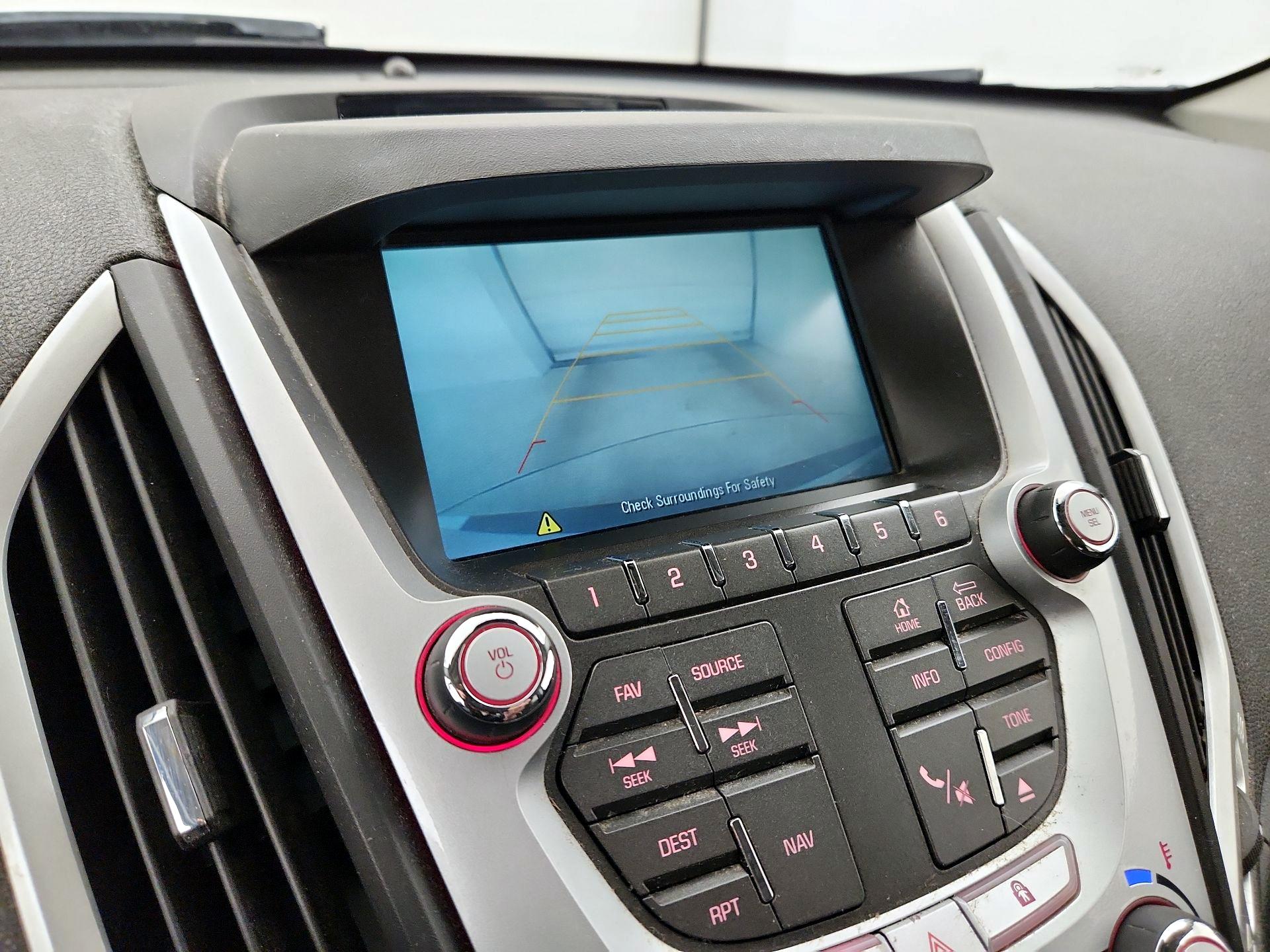 Thumbnail: 2015 GMC Terrain - 11