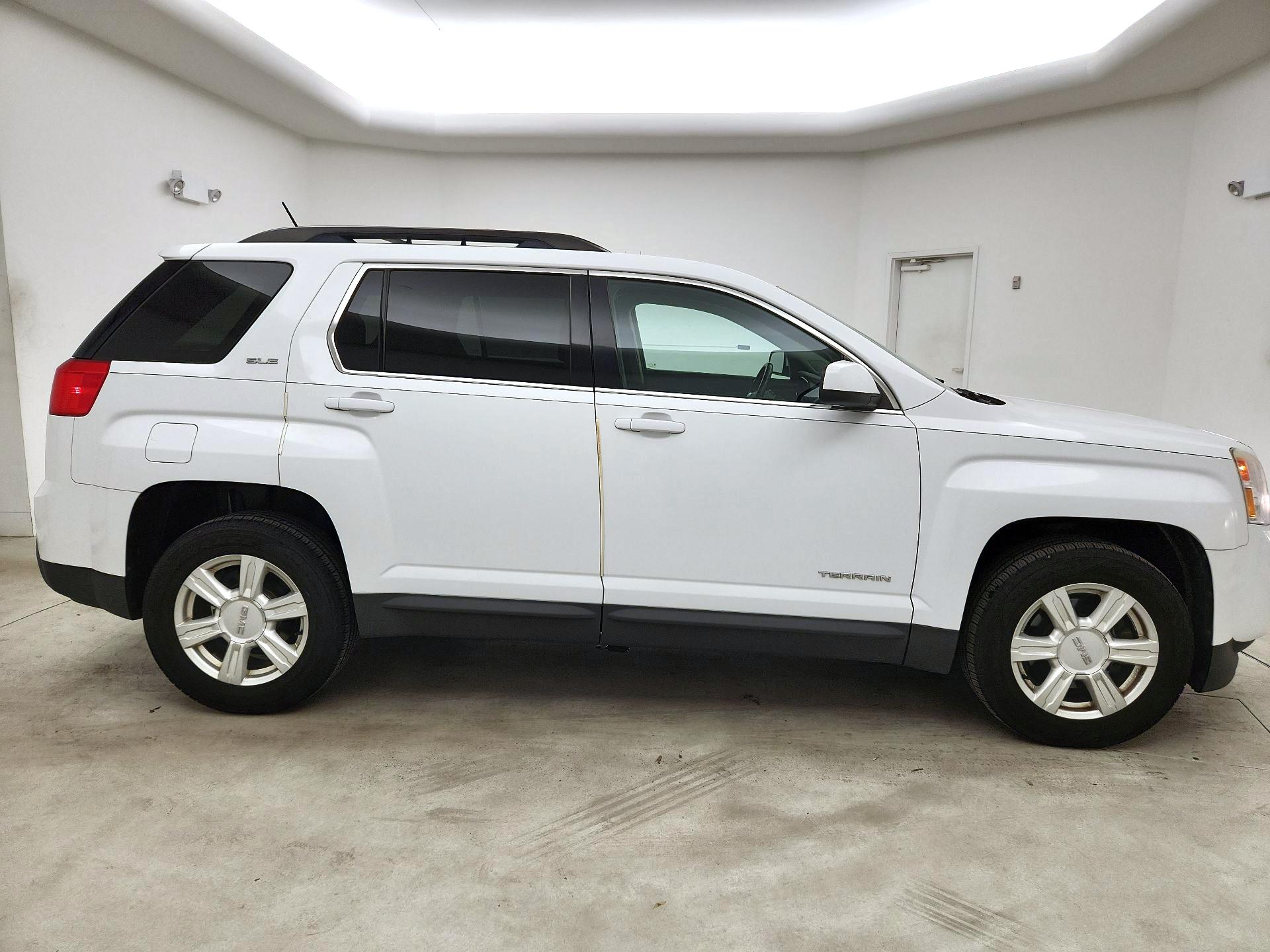 Thumbnail: 2015 GMC Terrain - 4