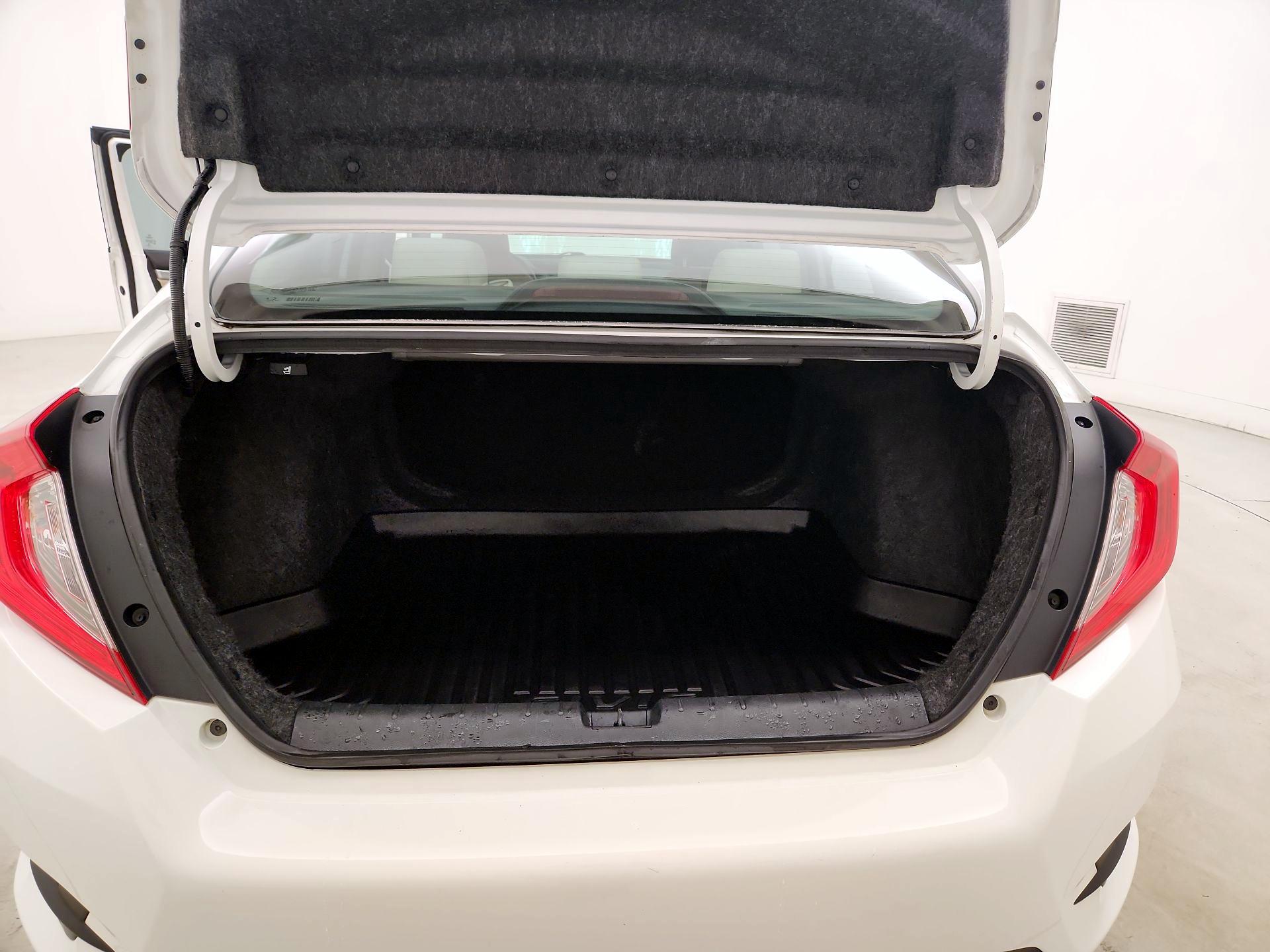 Thumbnail: 2016 Honda Civic - 17