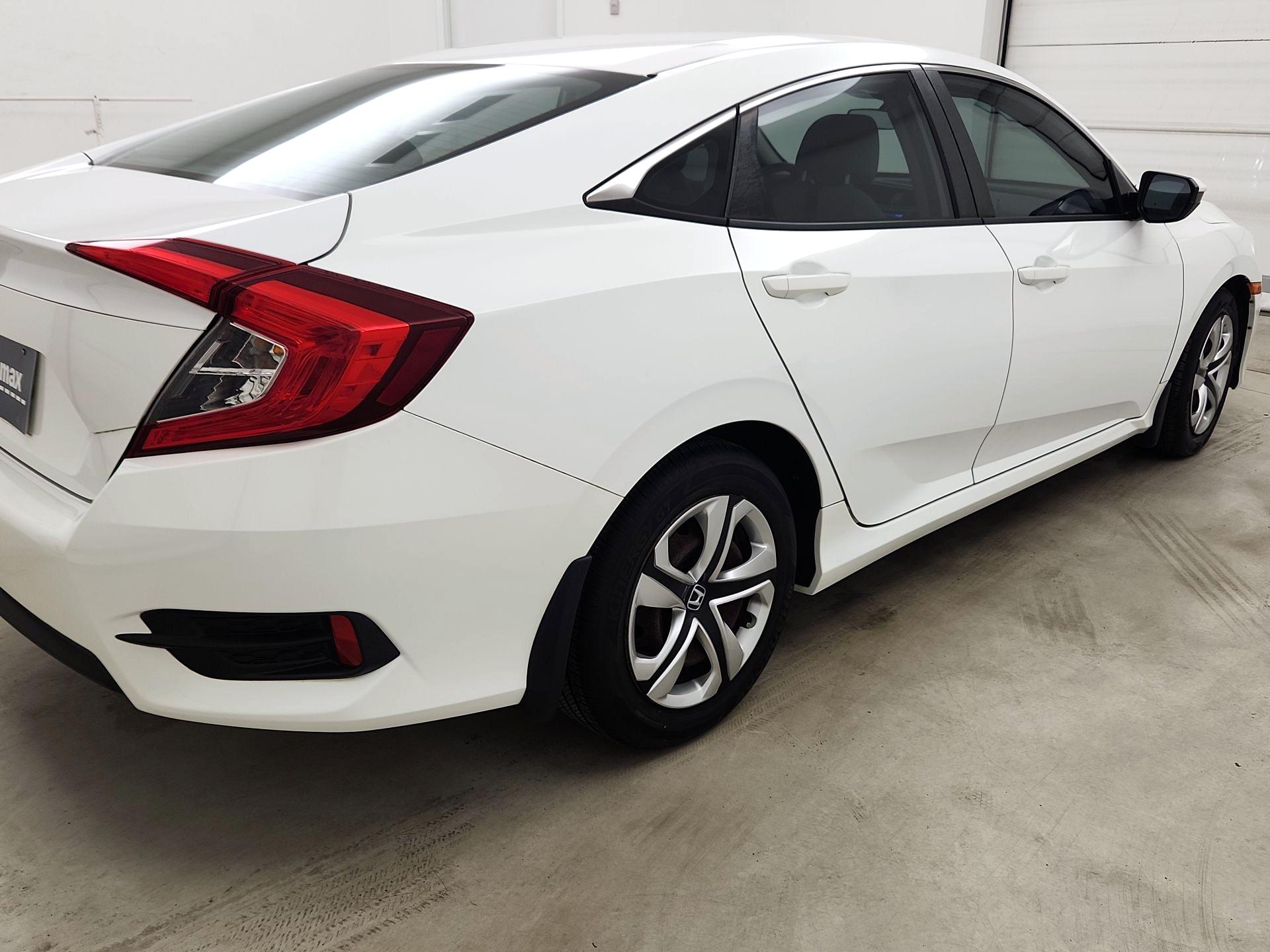 Thumbnail: 2016 Honda Civic - 5