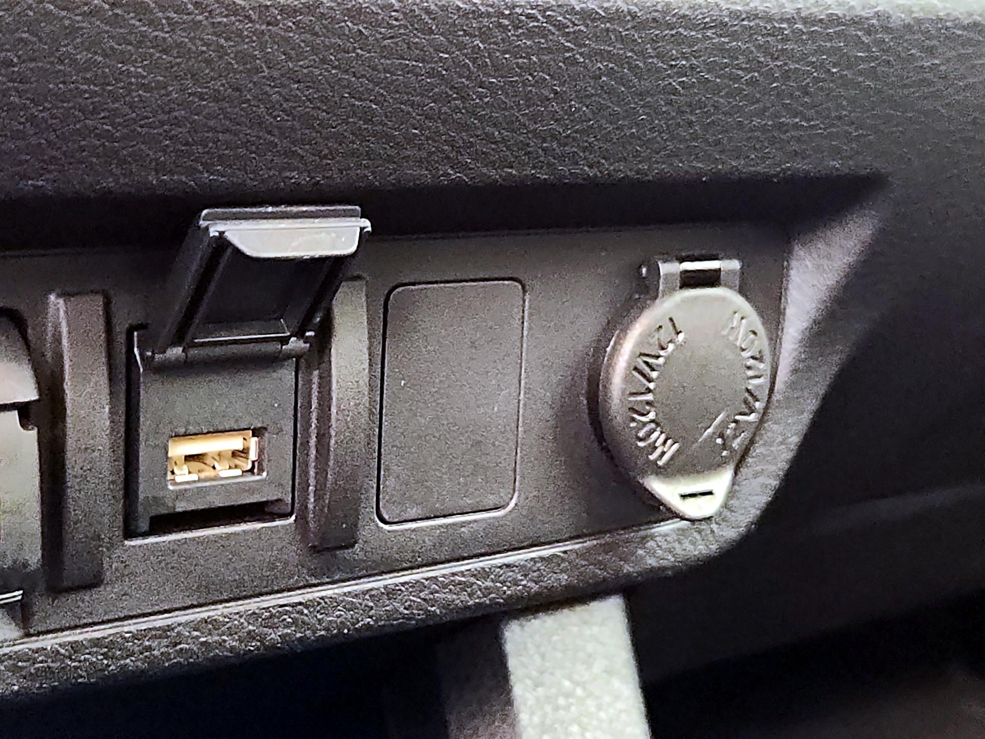 Thumbnail: 2023 Toyota Tacoma - 16