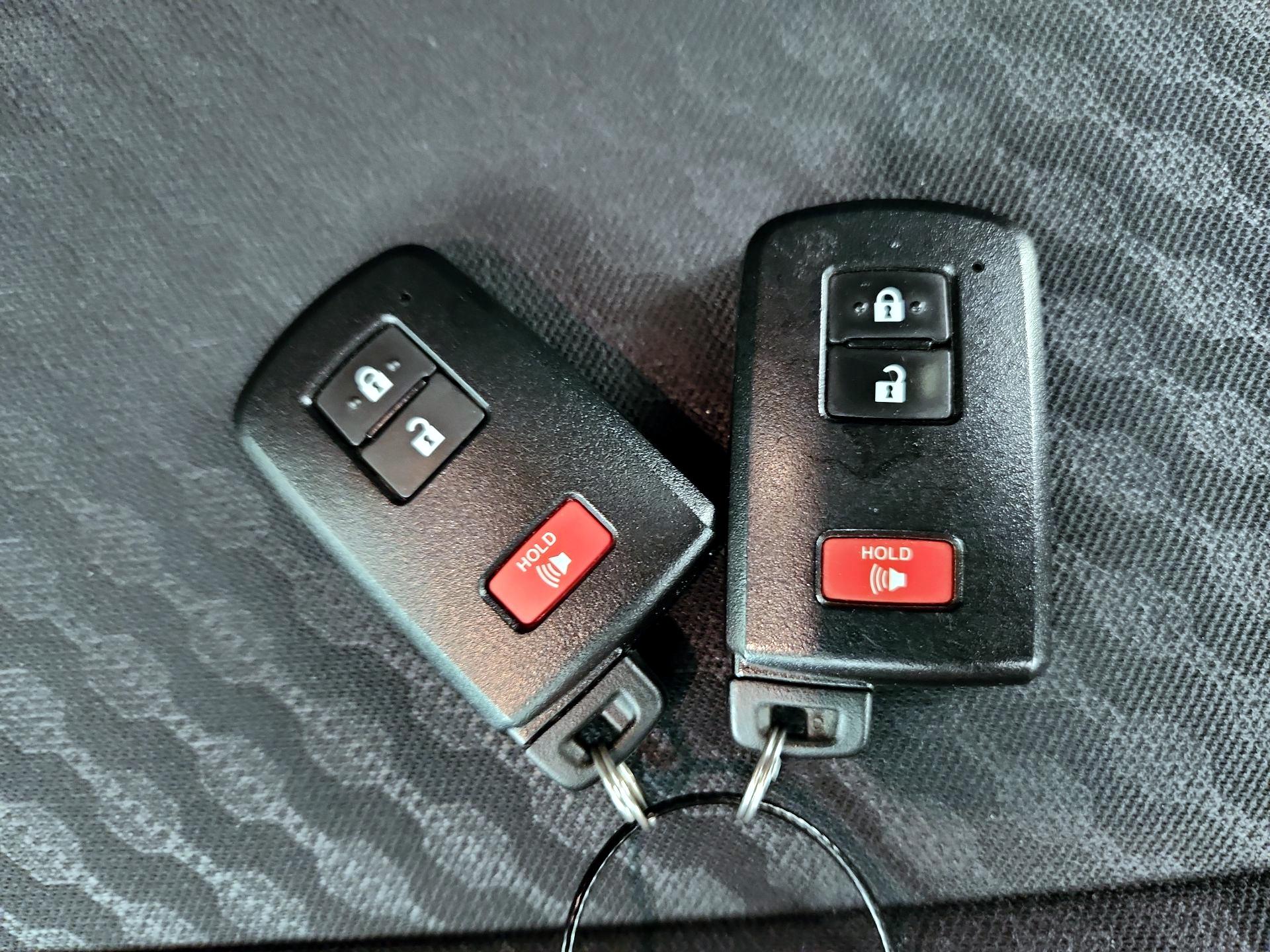 Thumbnail: 2023 Toyota Tacoma - 20