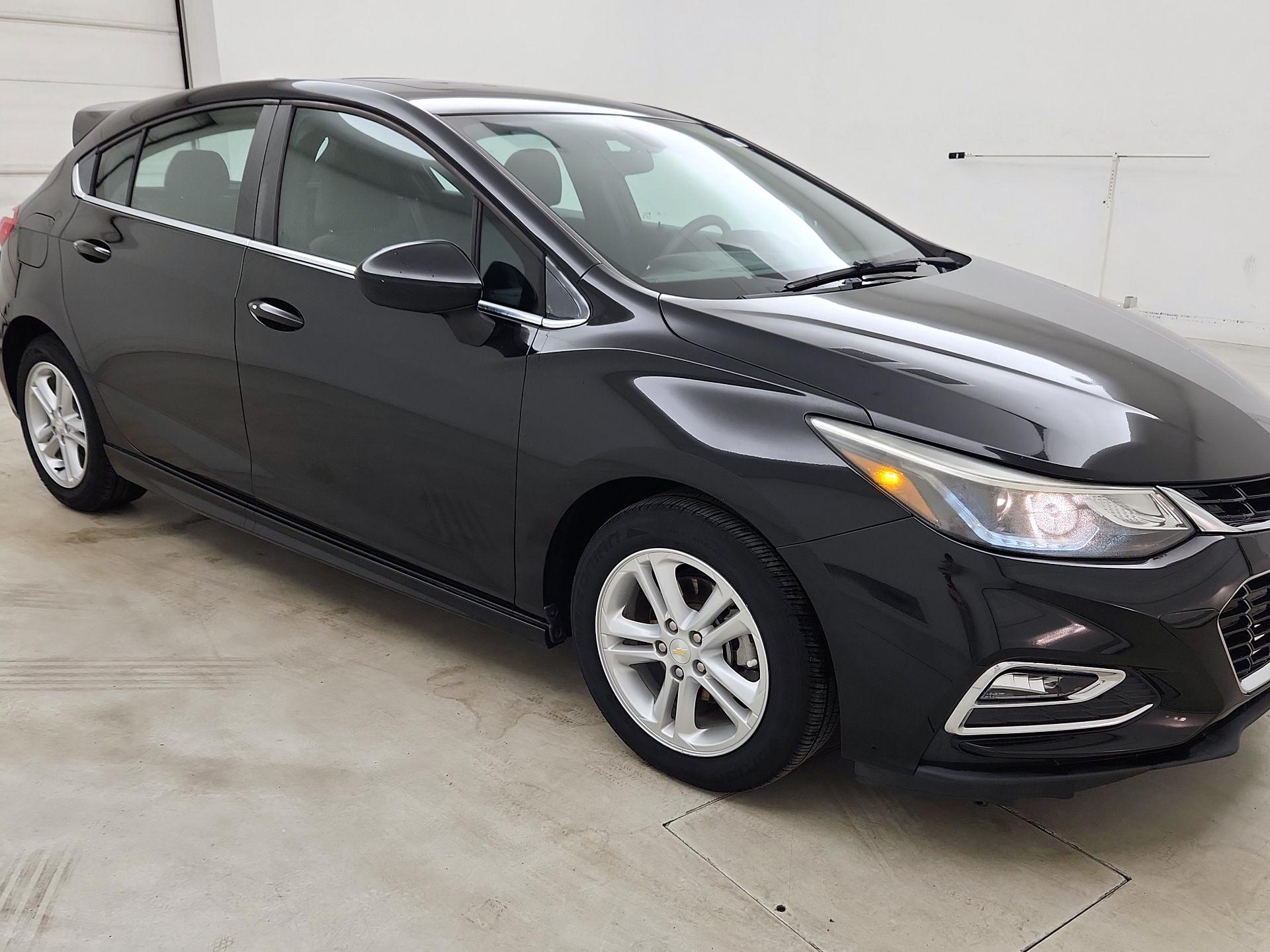 Thumbnail: 2017 Chevrolet Cruze - 1