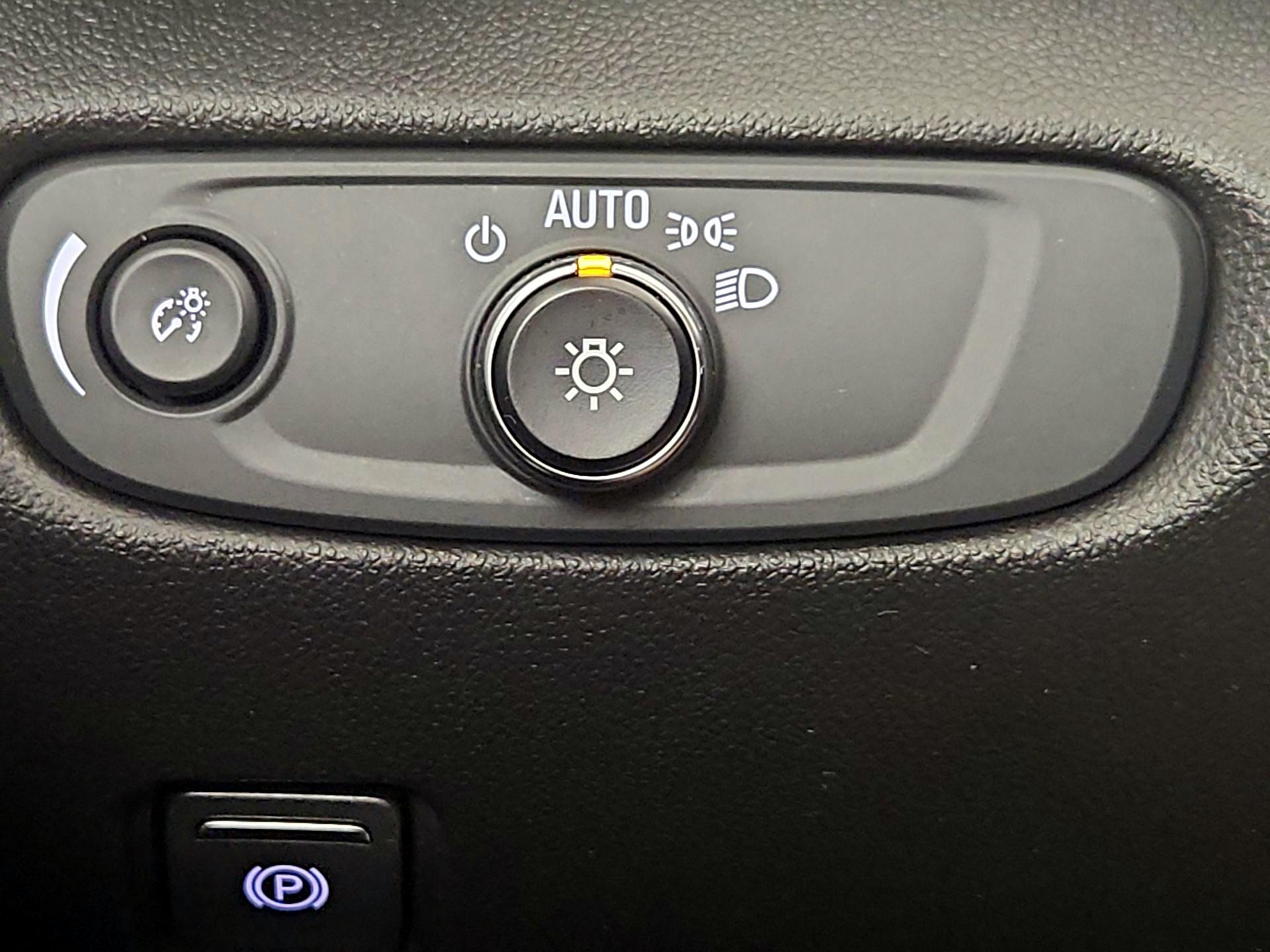 Thumbnail: 2022 Chevrolet Blazer - 11