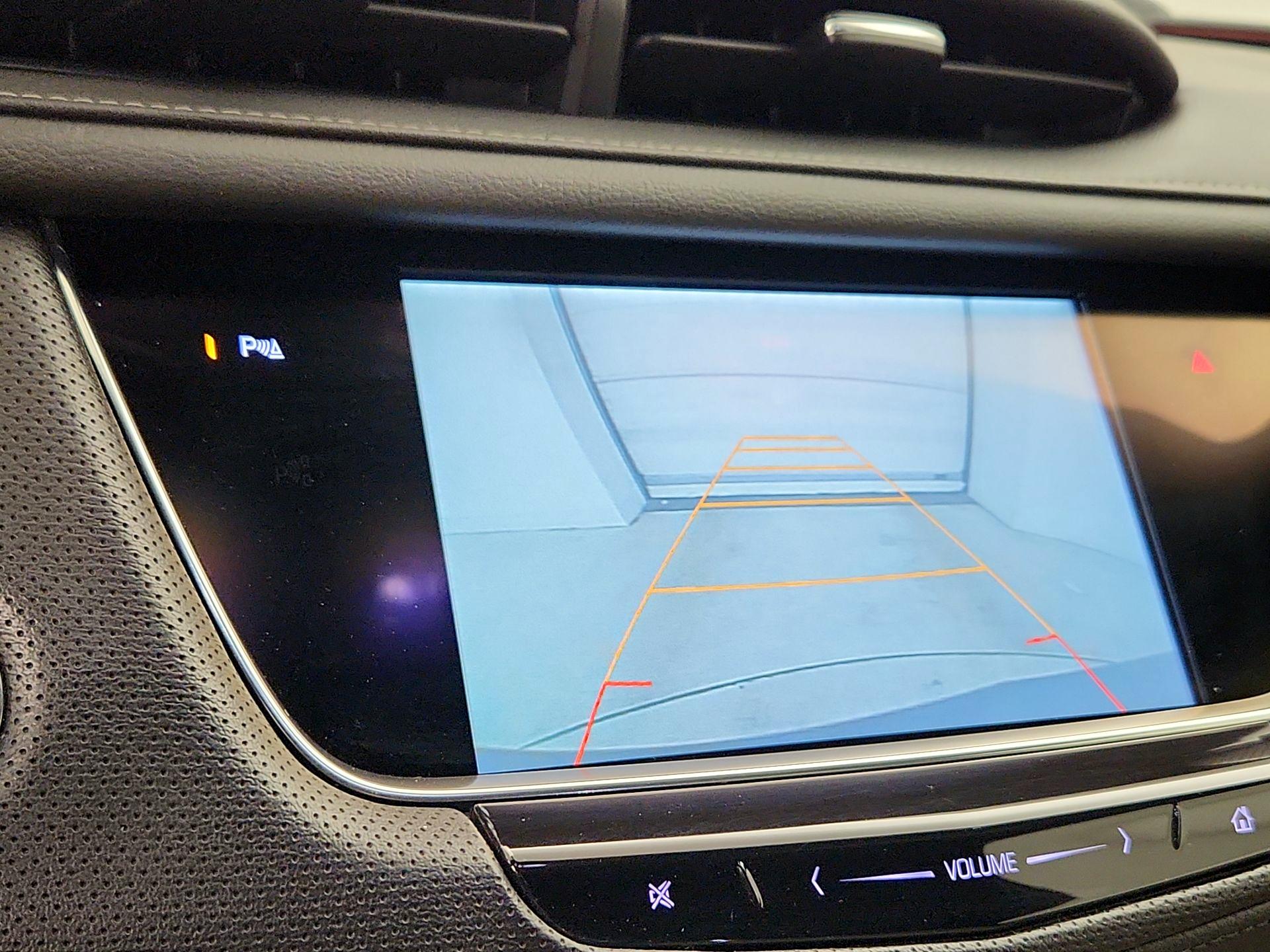 Thumbnail: 2017 Cadillac XT5 - 12