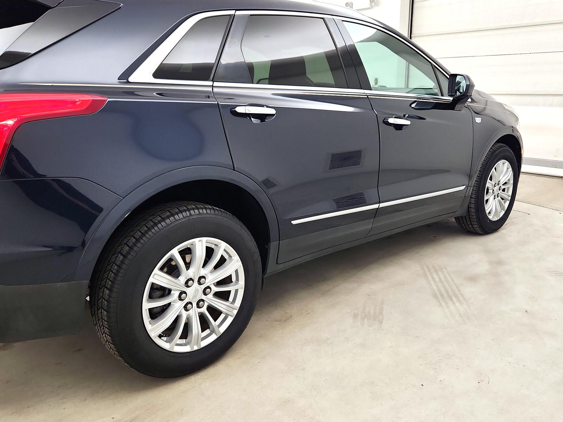 Thumbnail: 2017 Cadillac XT5 - 5