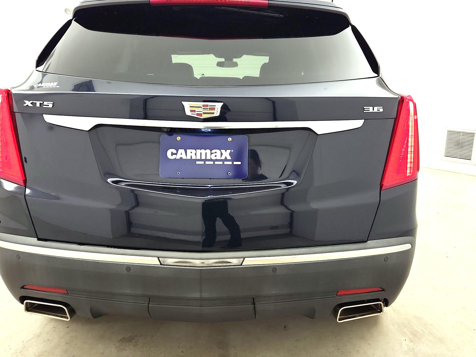 Thumbnail: 2017 Cadillac XT5 - 6