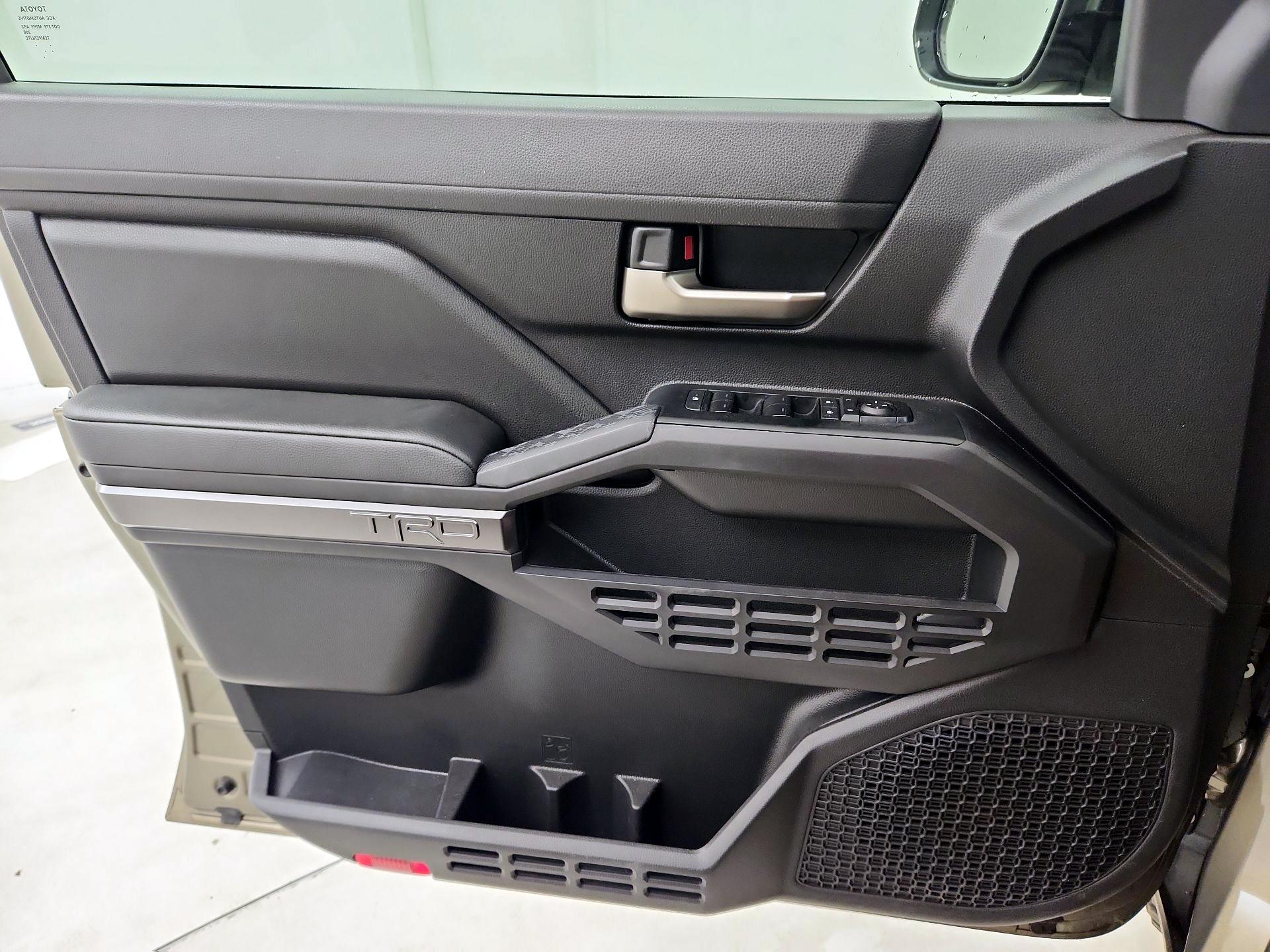 Thumbnail: 2025 Toyota Tacoma - 10