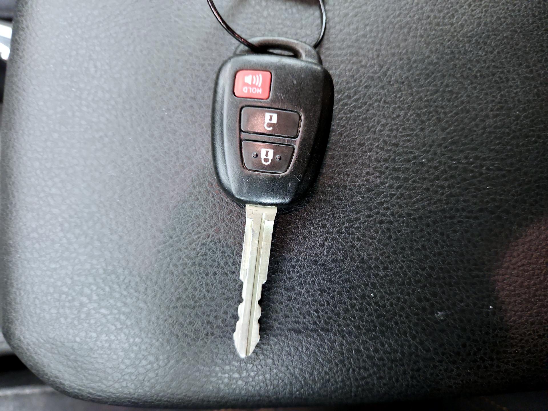 Thumbnail: 2019 Toyota Tacoma - 20