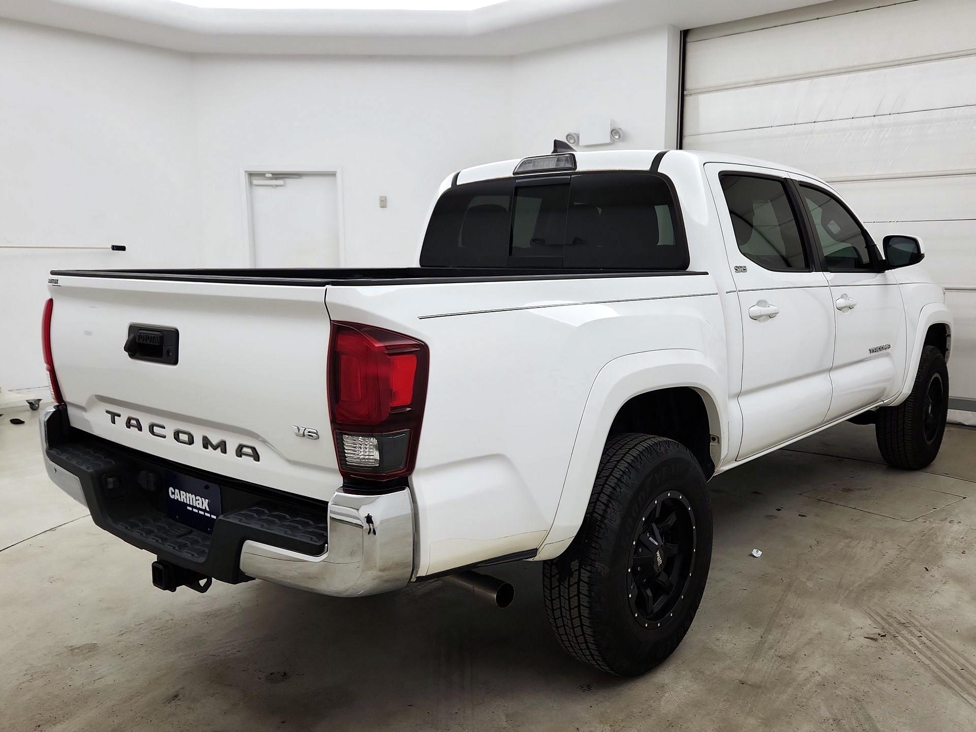 Thumbnail: 2019 Toyota Tacoma - 5