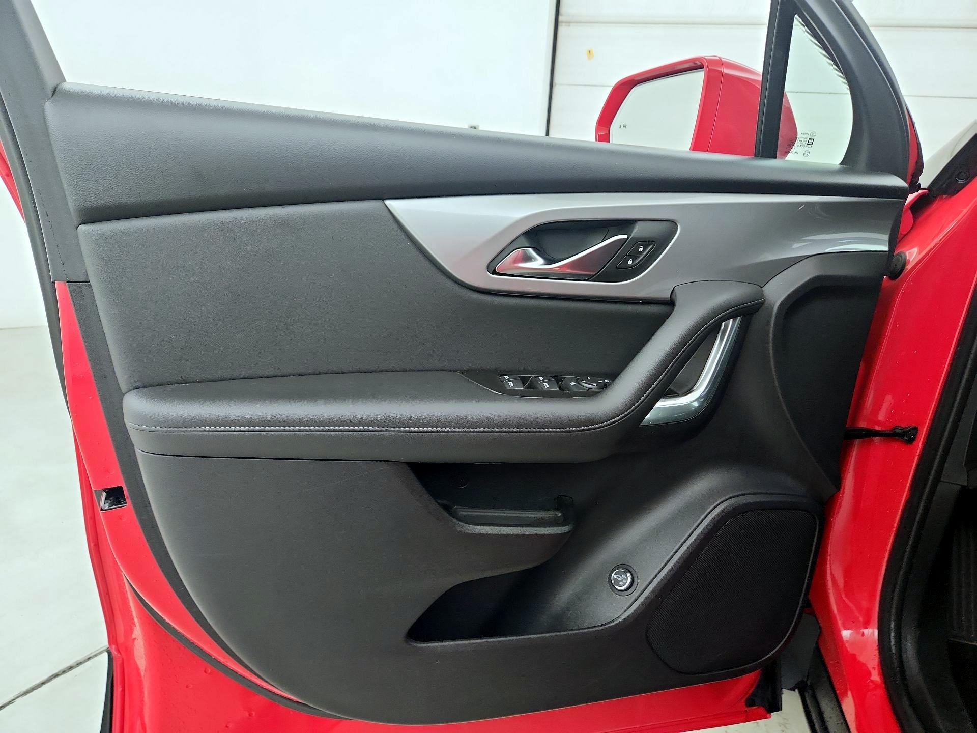 Thumbnail: 2020 Chevrolet Blazer - 12