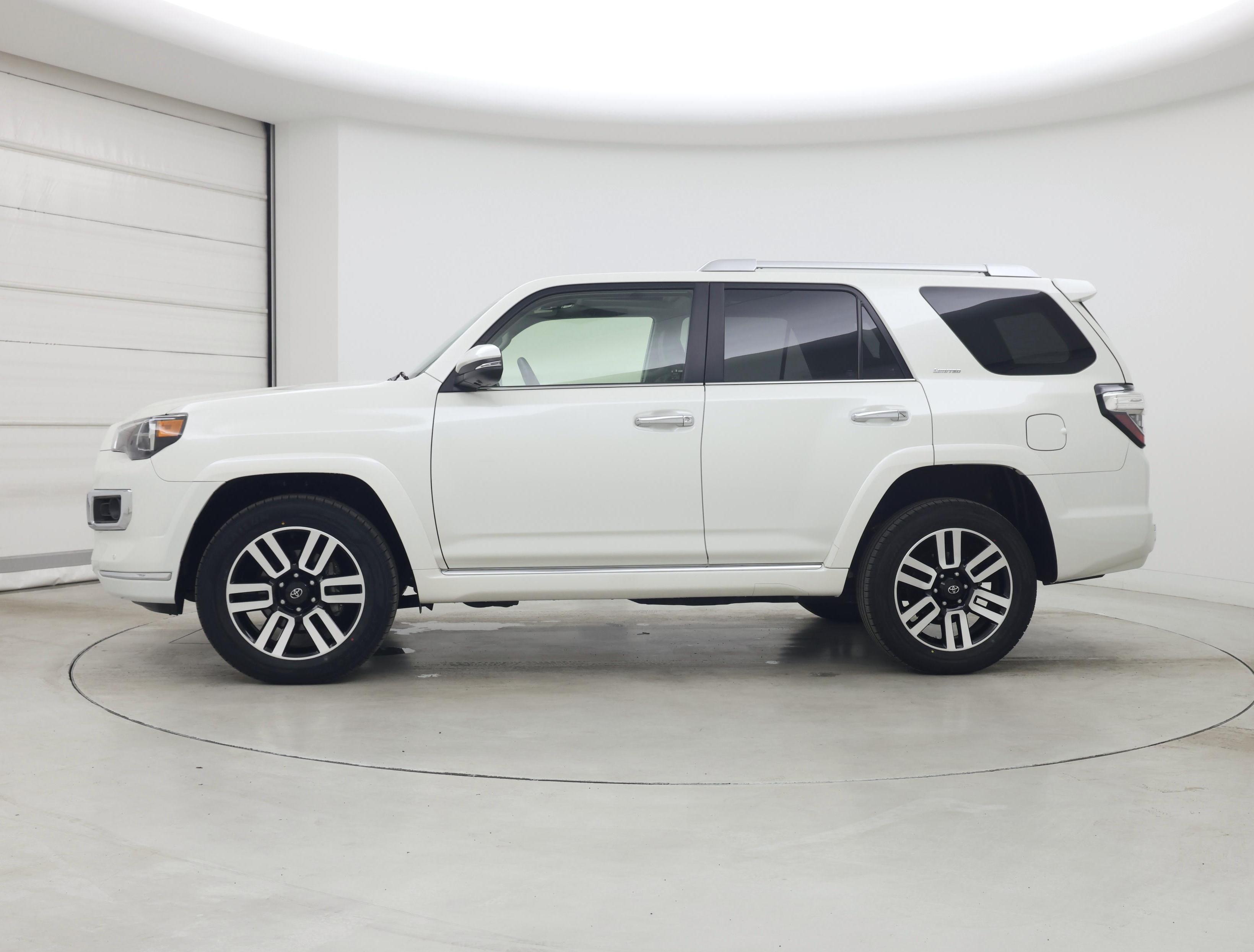 Thumbnail: 2023 Toyota 4Runner - 3